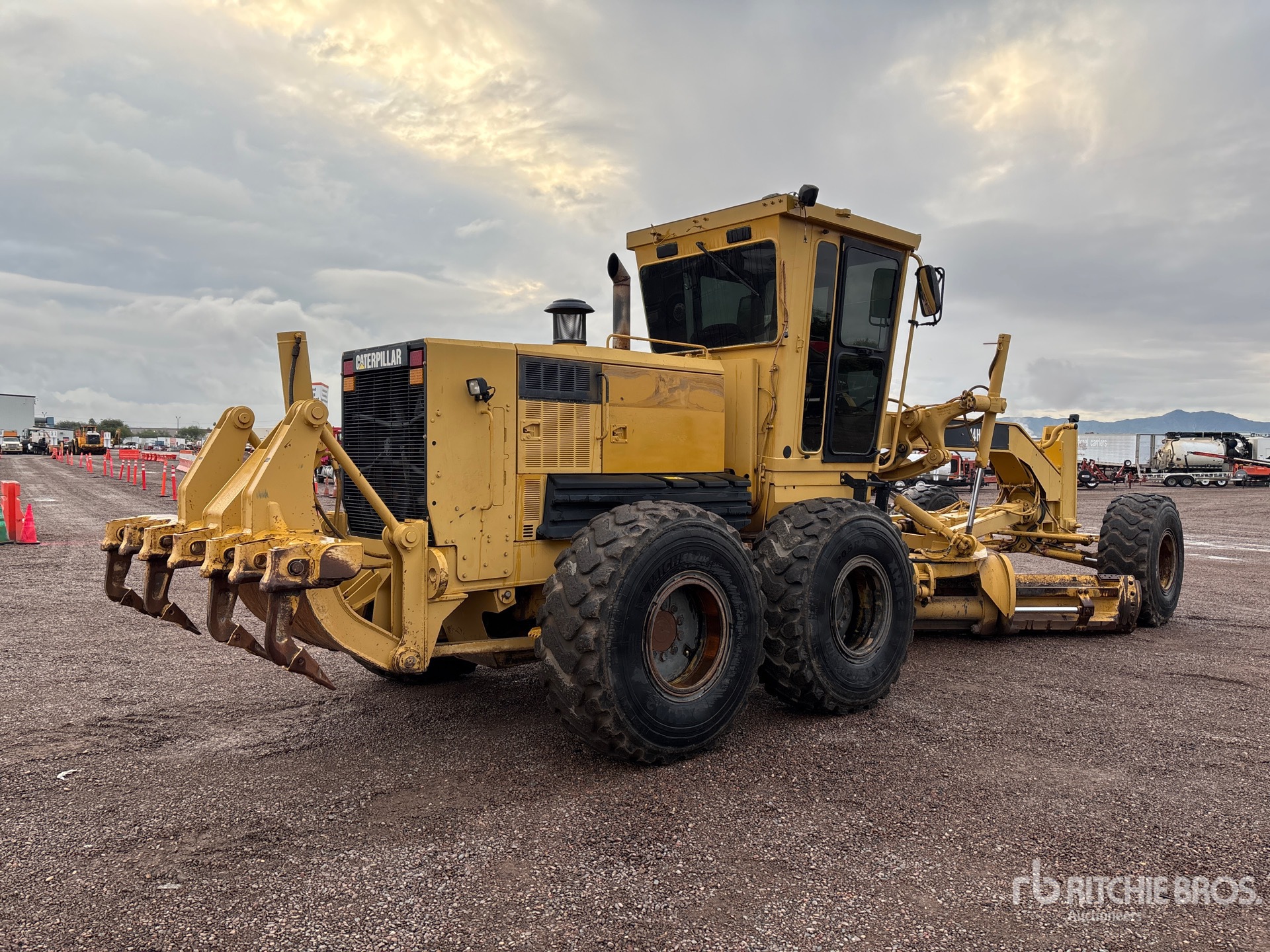 General Appearance with Imagen: esquina trasera derecha