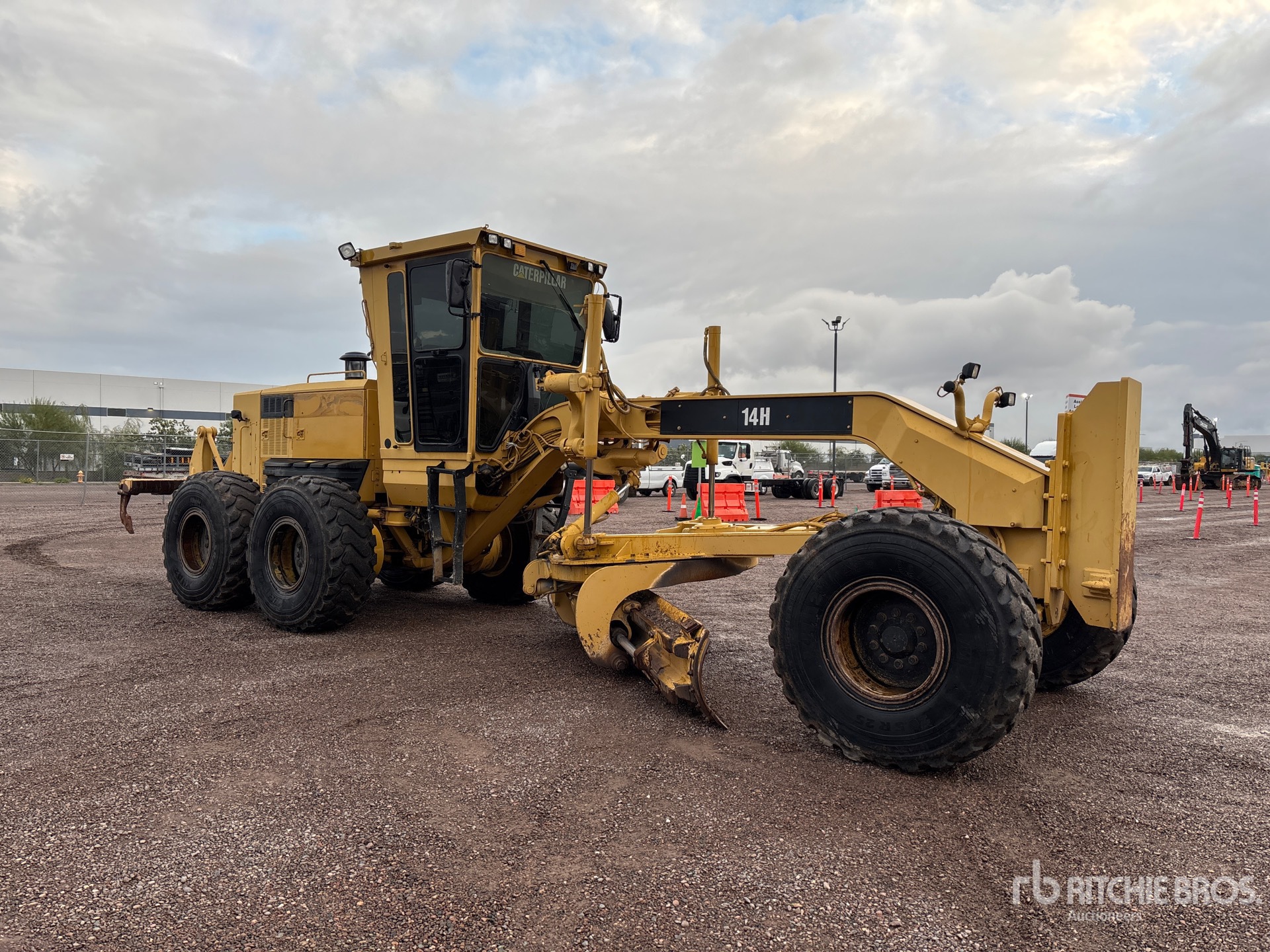 General Appearance with Imagen: esquina delantera derecha