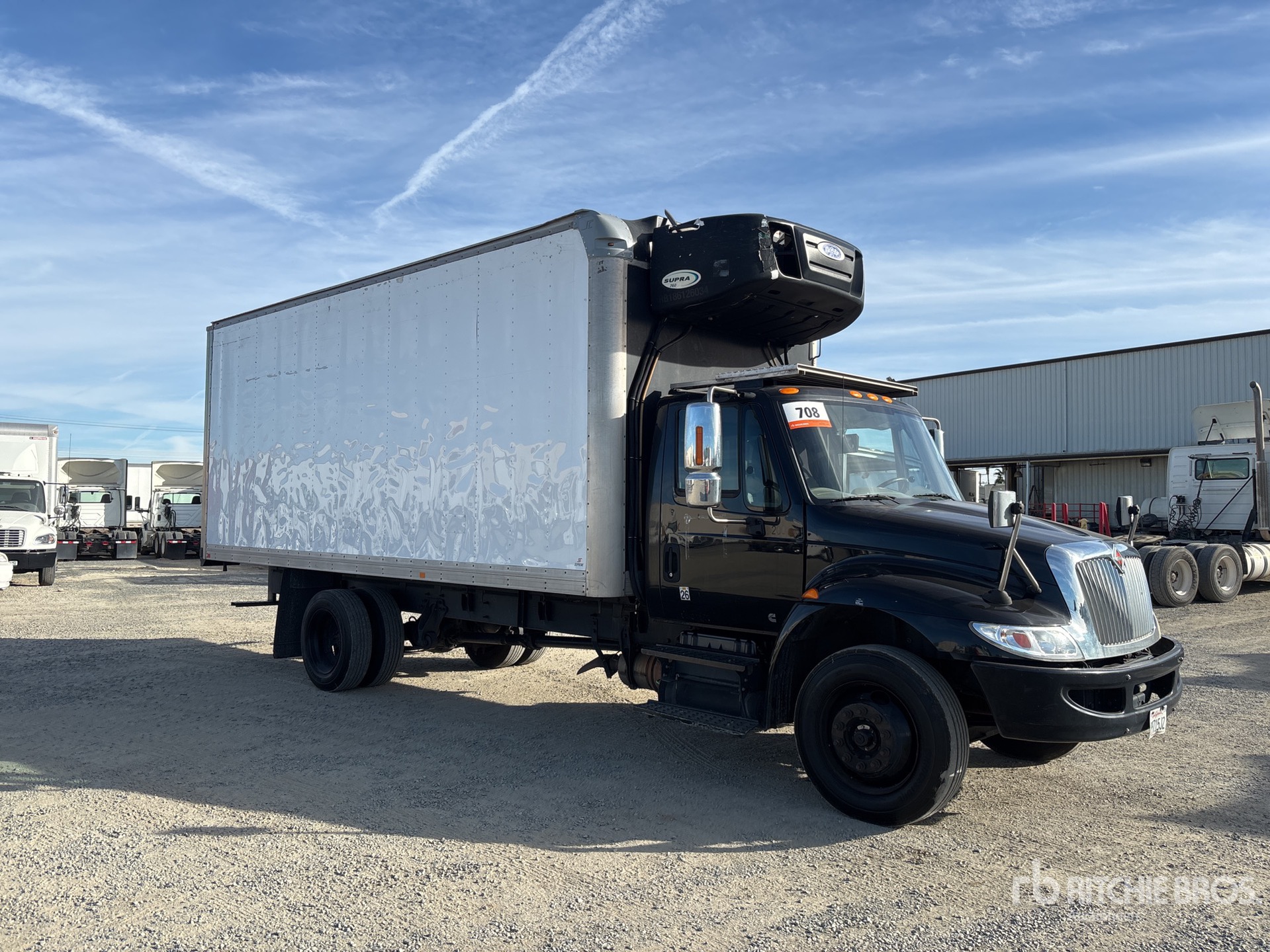 General Appearance with Bild, Ecke vorne rechts