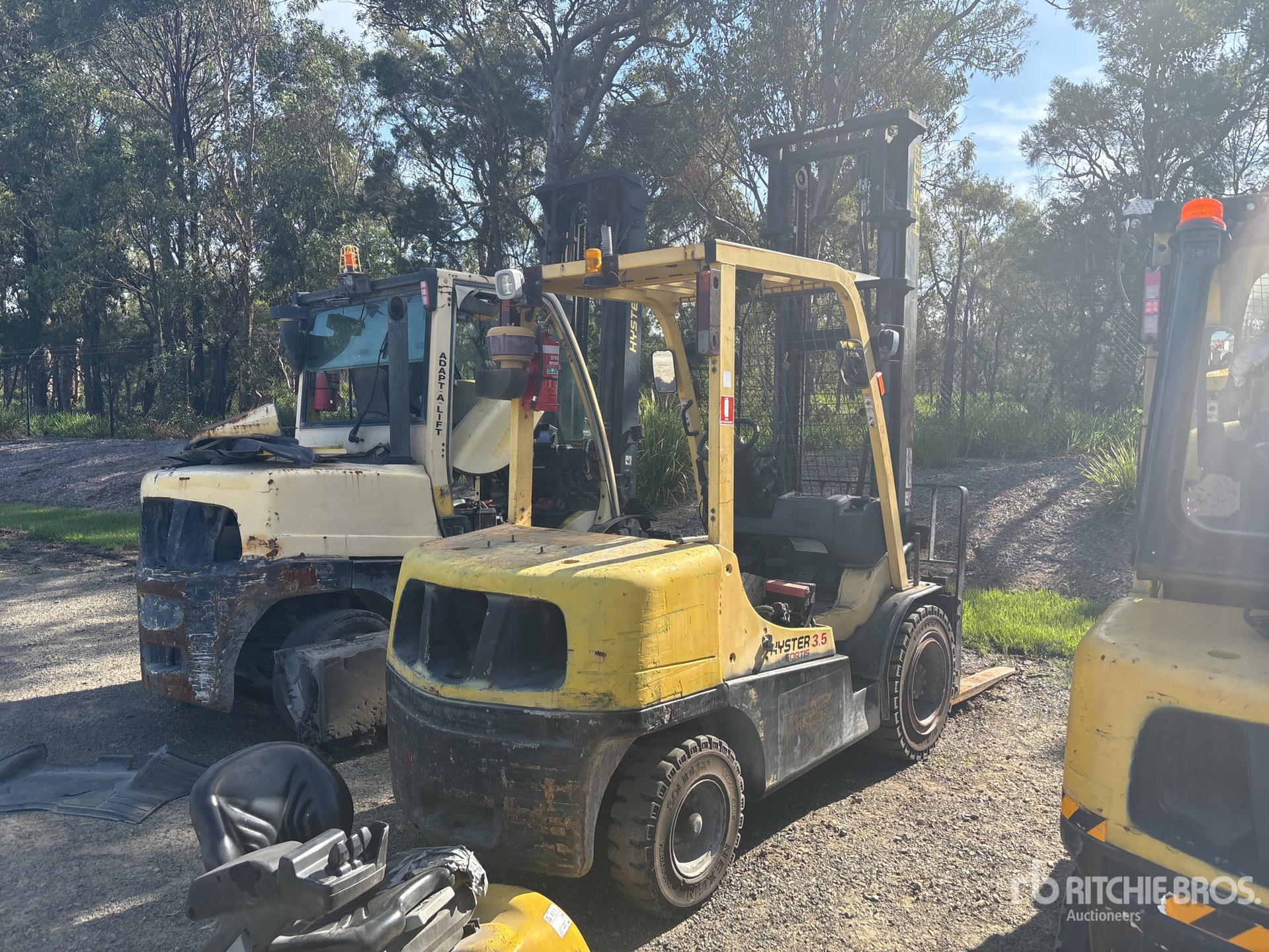 General Appearance with Picture, Right Rear Corner