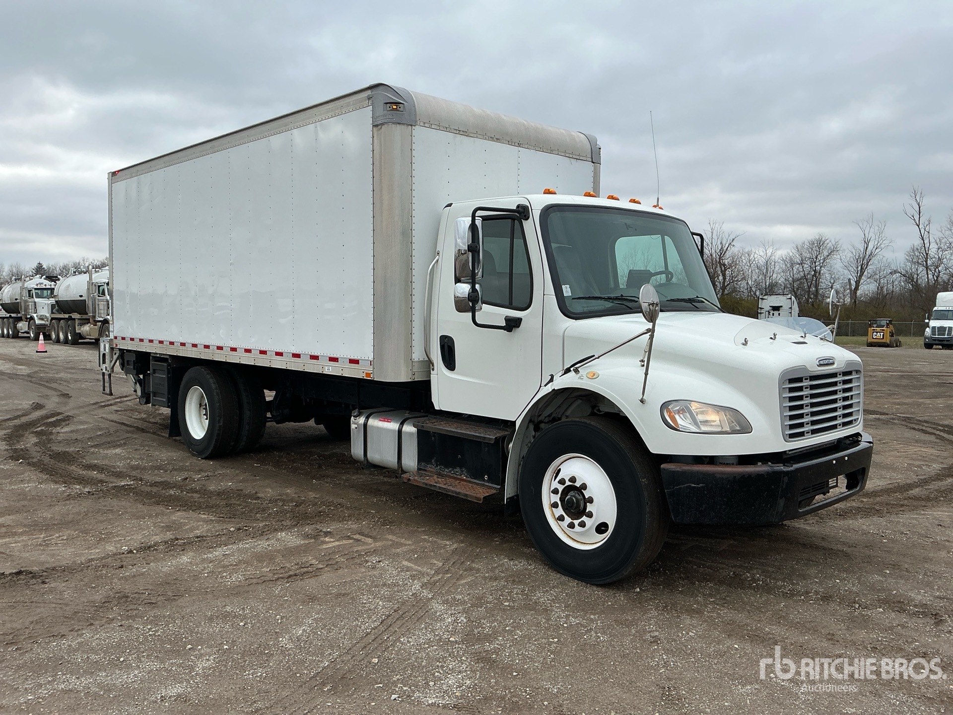 Aspect général with Image, coin avant droit
