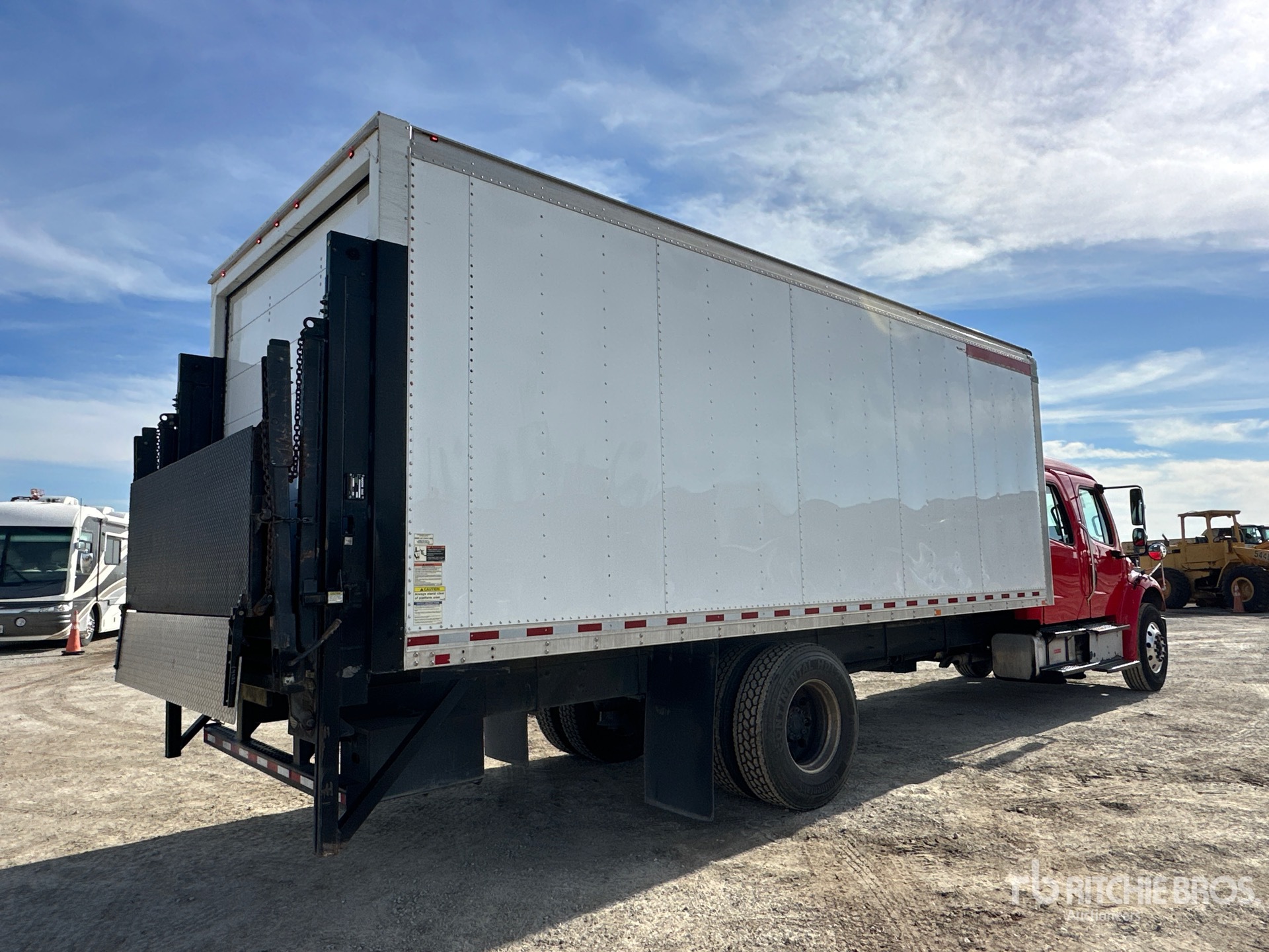 General Appearance with Bild, Ecke hinten rechts