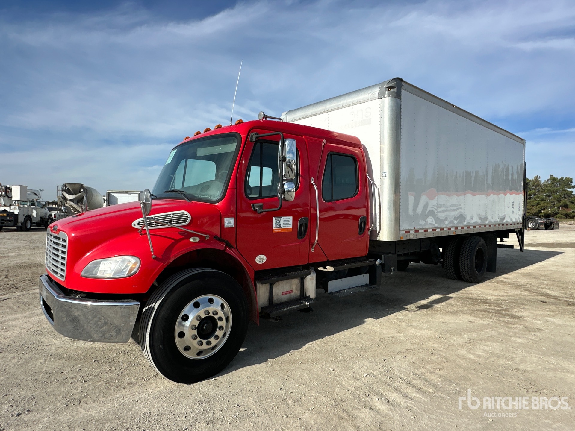 General Appearance with Bild, Ecke vorne links