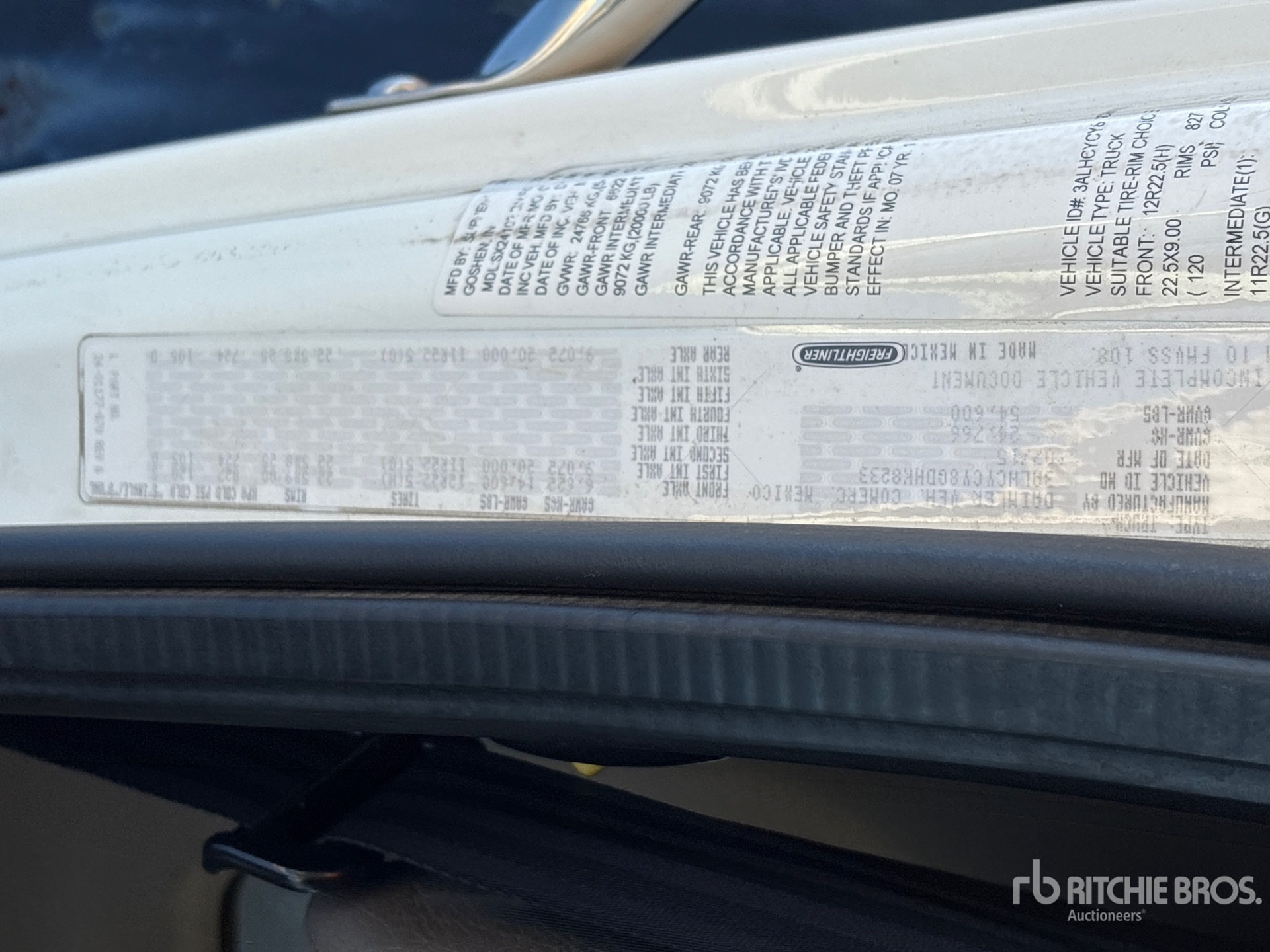 General Appearance with Numero seriale/numero d’identificazione del veicolo (VIN)