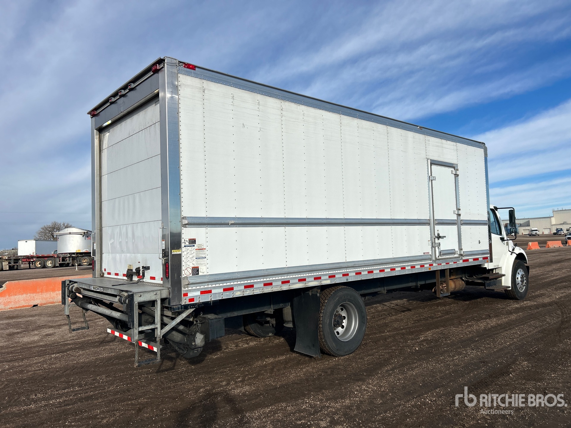 General Appearance with Bild, Ecke hinten rechts