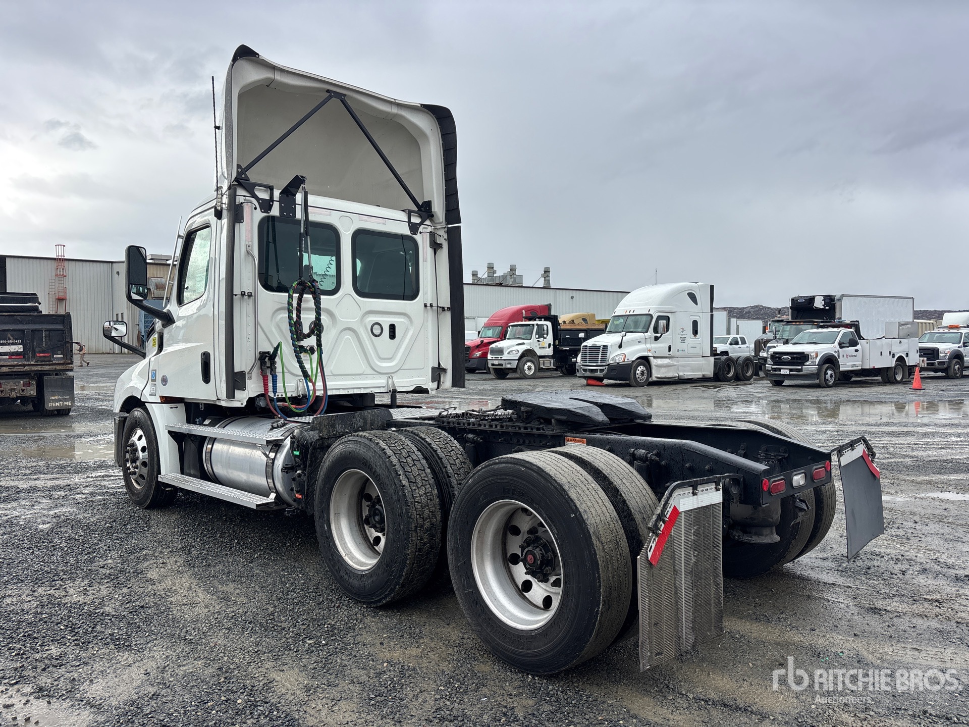 General Appearance with Imagen: esquina trasera izquierda