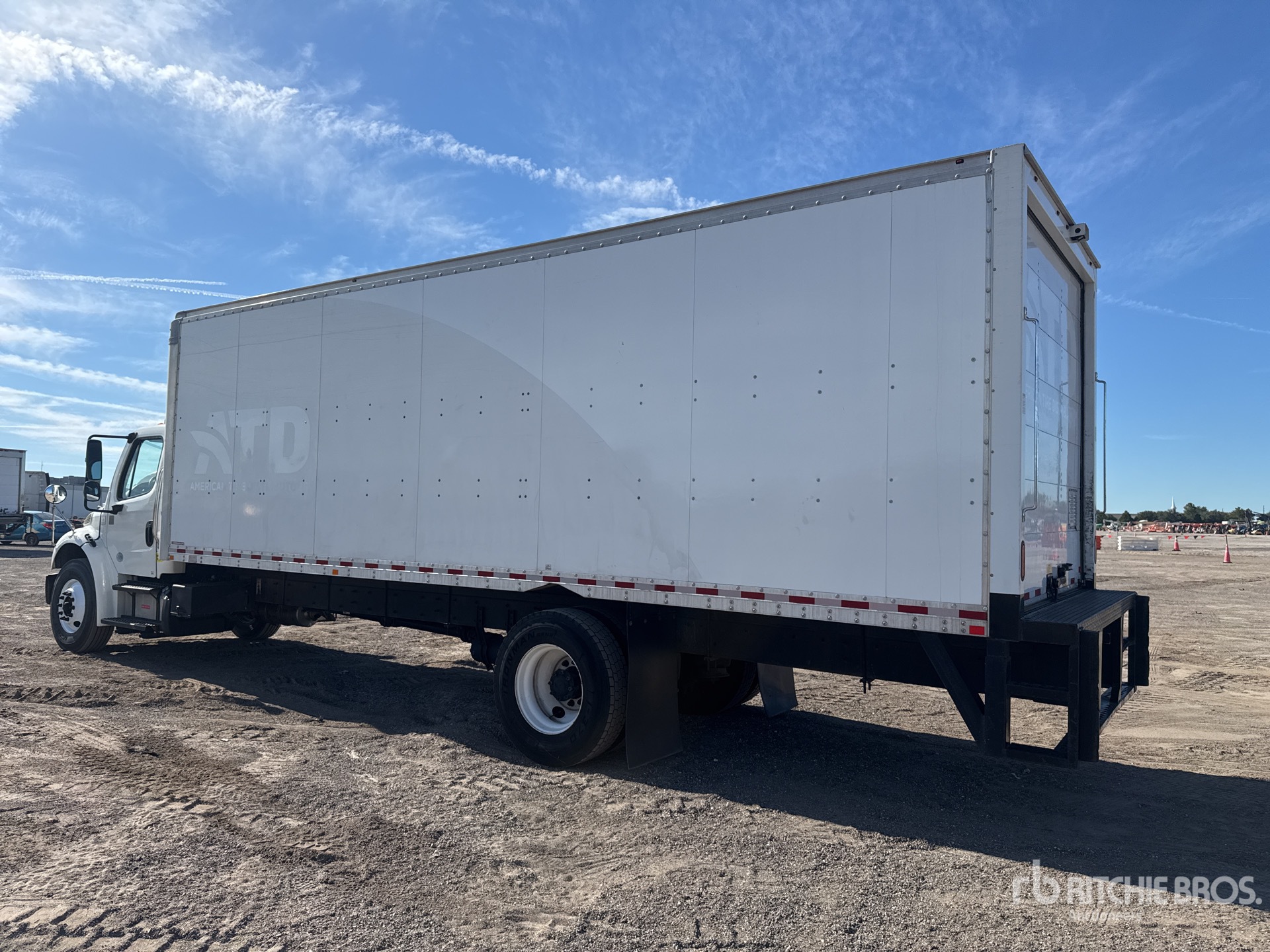 General Appearance with Bild, Ecke hinten links