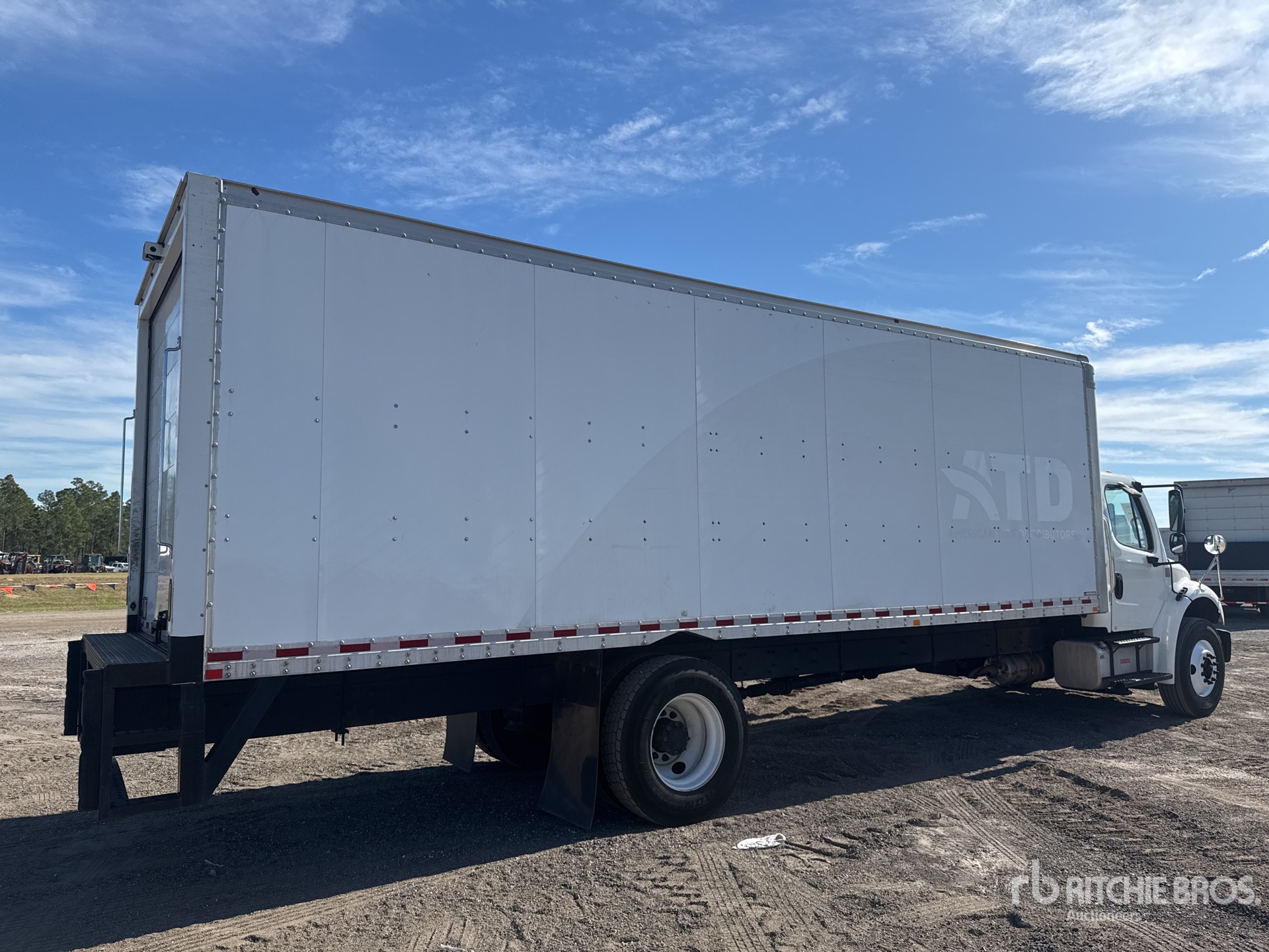 General Appearance with Bild, Ecke hinten rechts