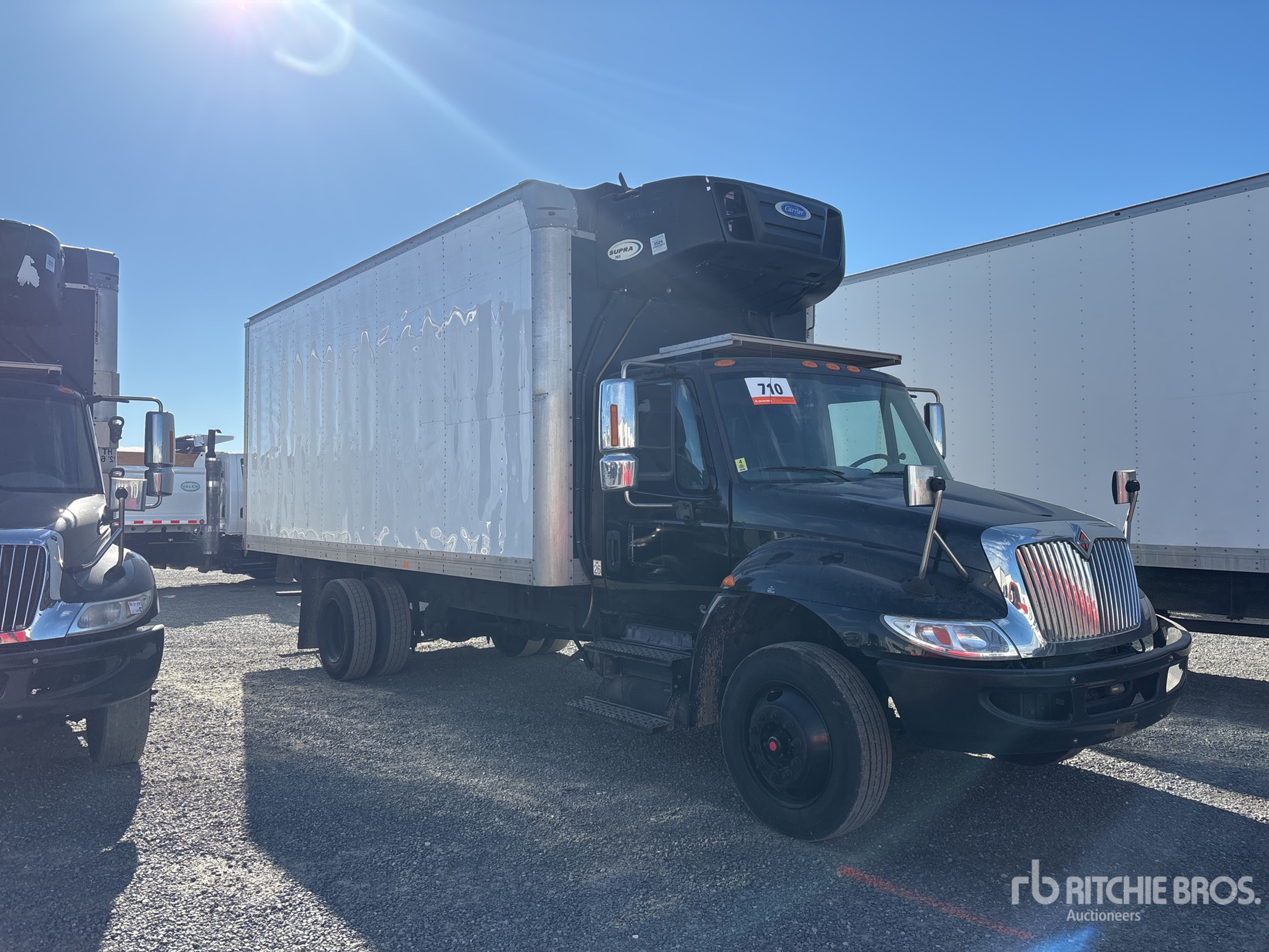 Aspect général with Image, coin avant droit