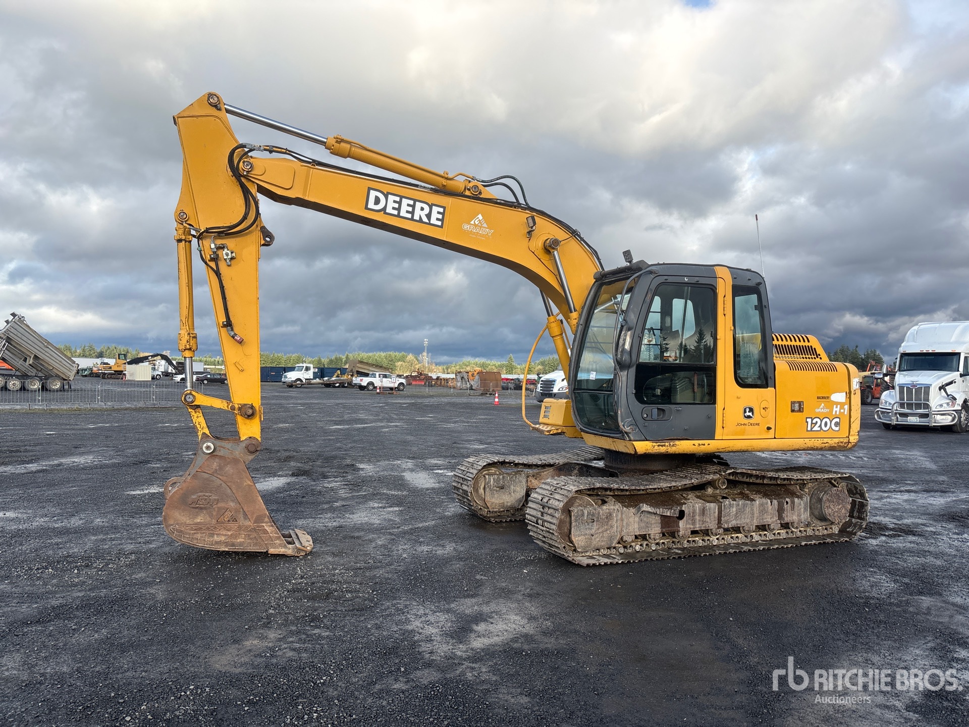 General Appearance with Picture, Left Front Corner