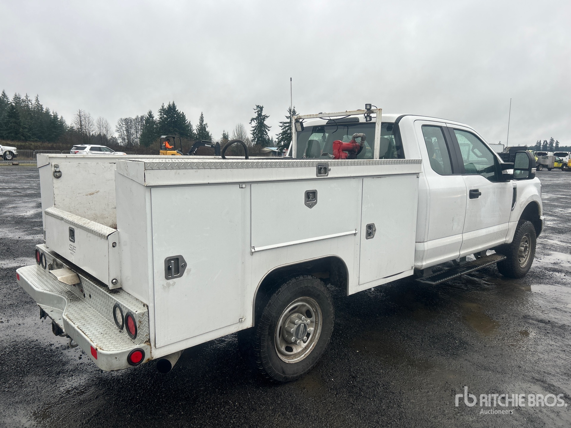 General Appearance with Picture, Right Rear Corner