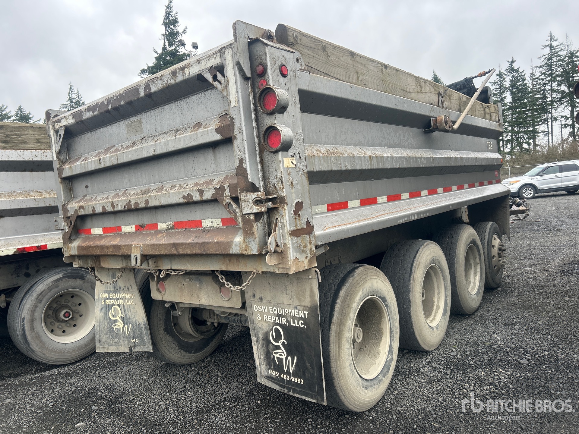 General Appearance with Foto, angolo anteriore sinistro