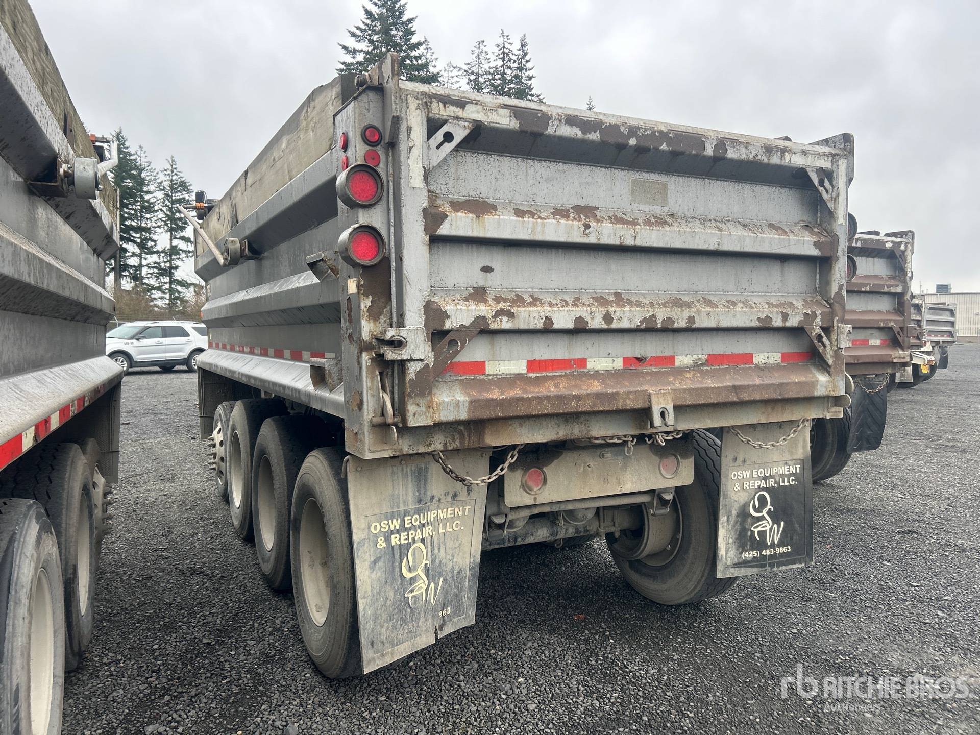 General Appearance with Foto, angolo posteriore sinistro