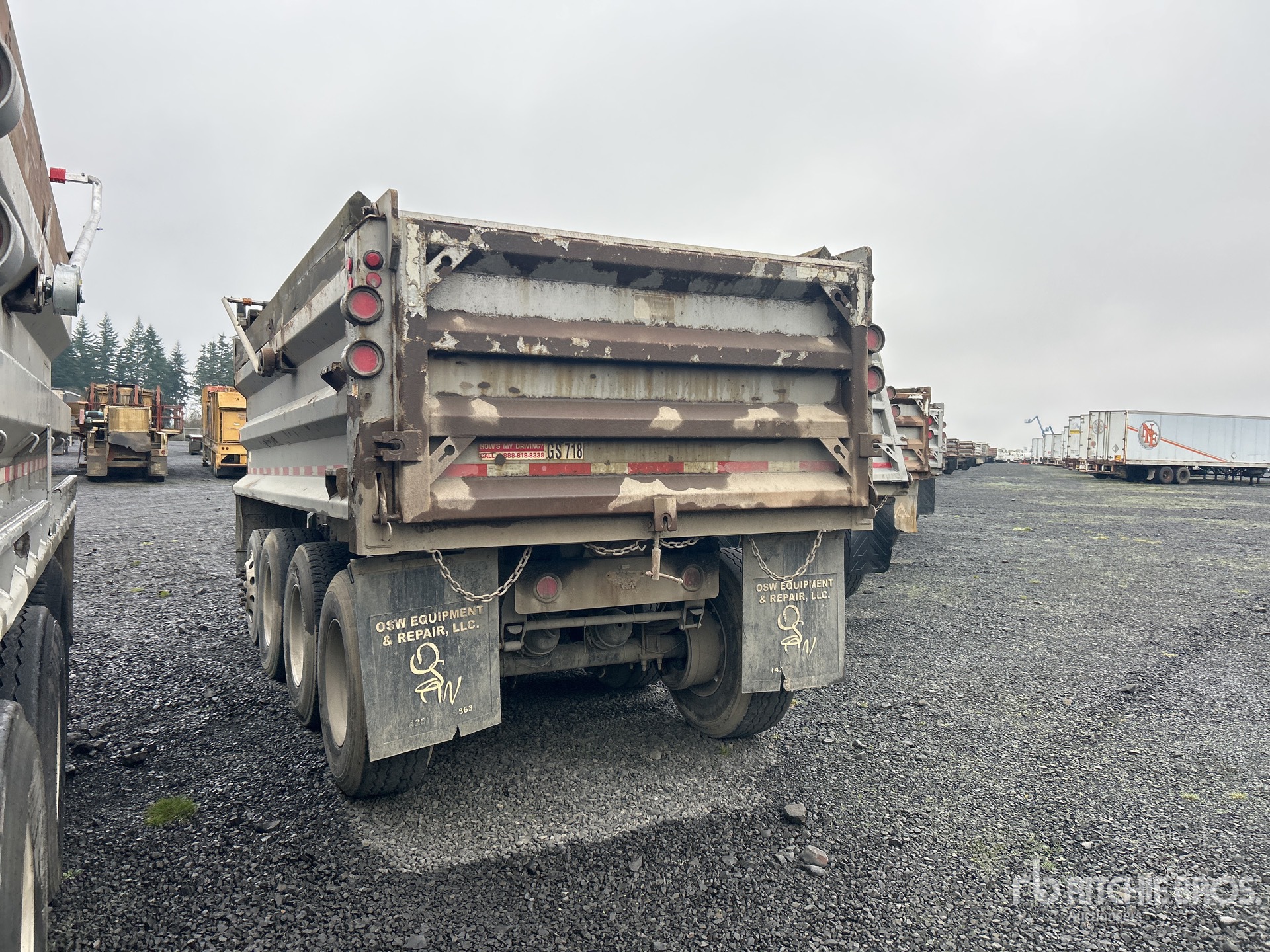 General Appearance with Bild, Ecke hinten links