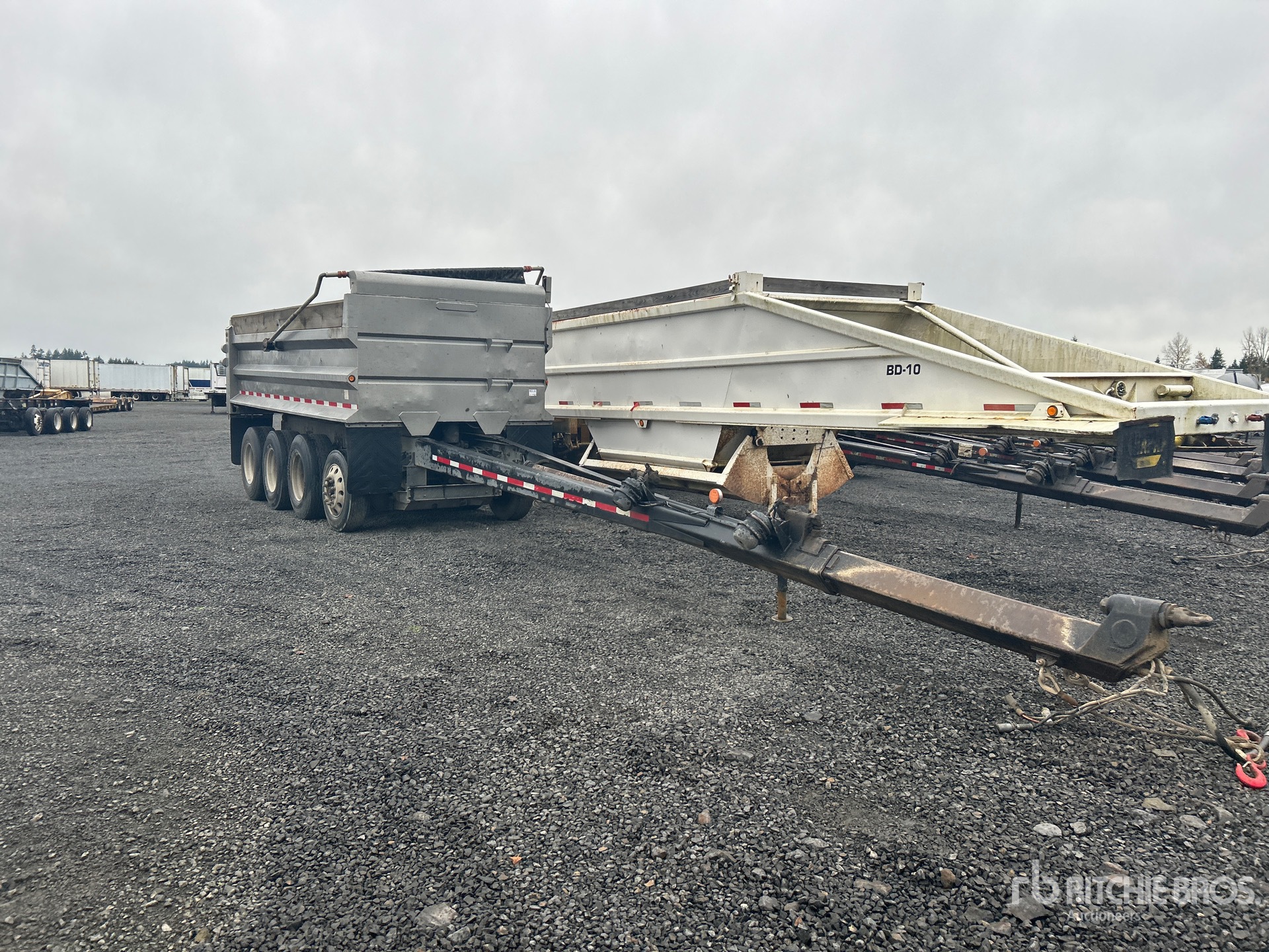 General Appearance with Image, coin avant droit