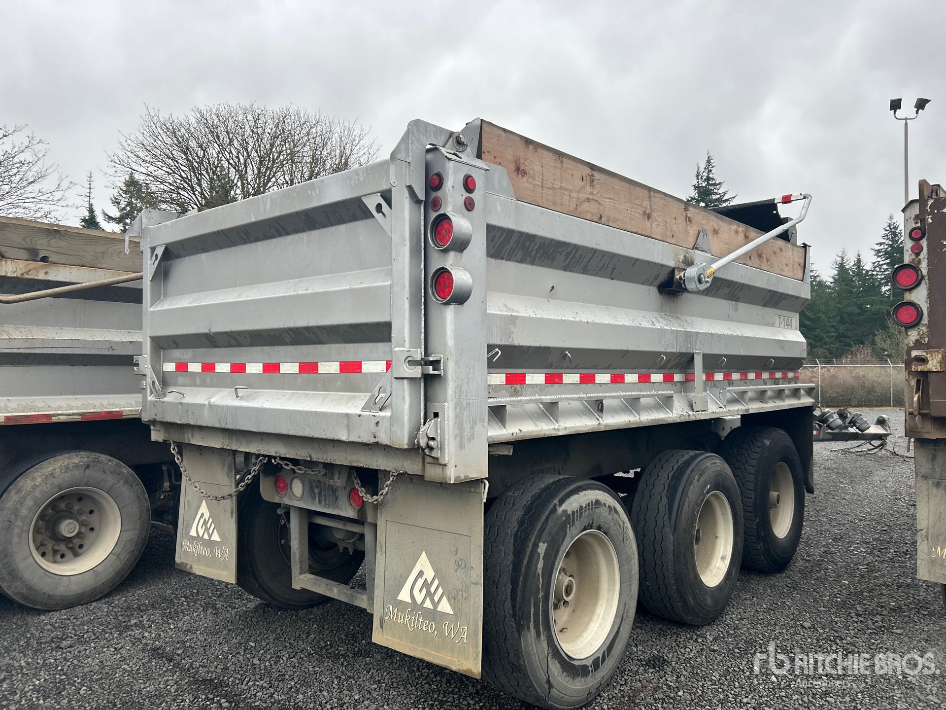 General Appearance with Image, coin arrière droit