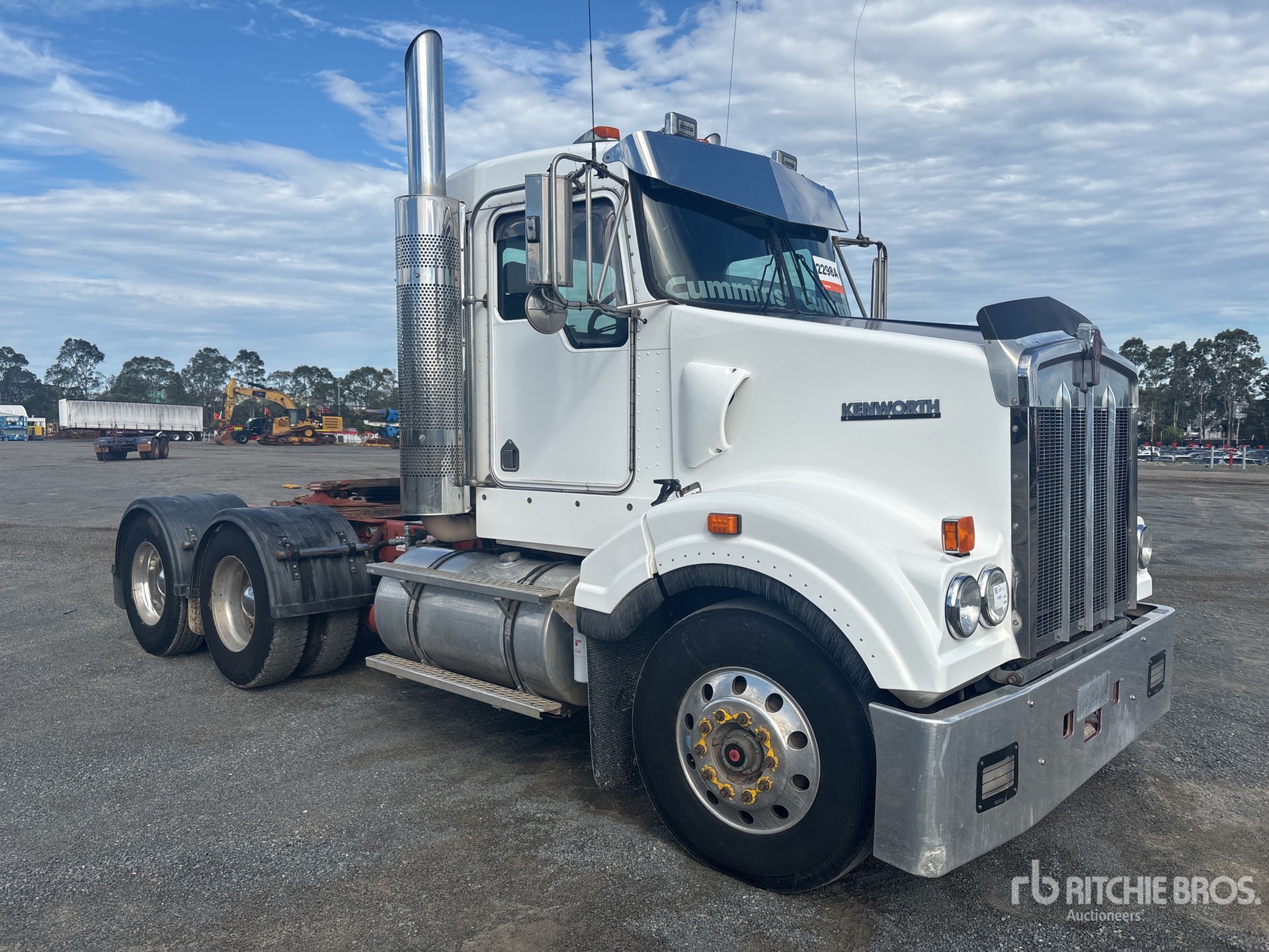 General Appearance with Image, coin avant gauche