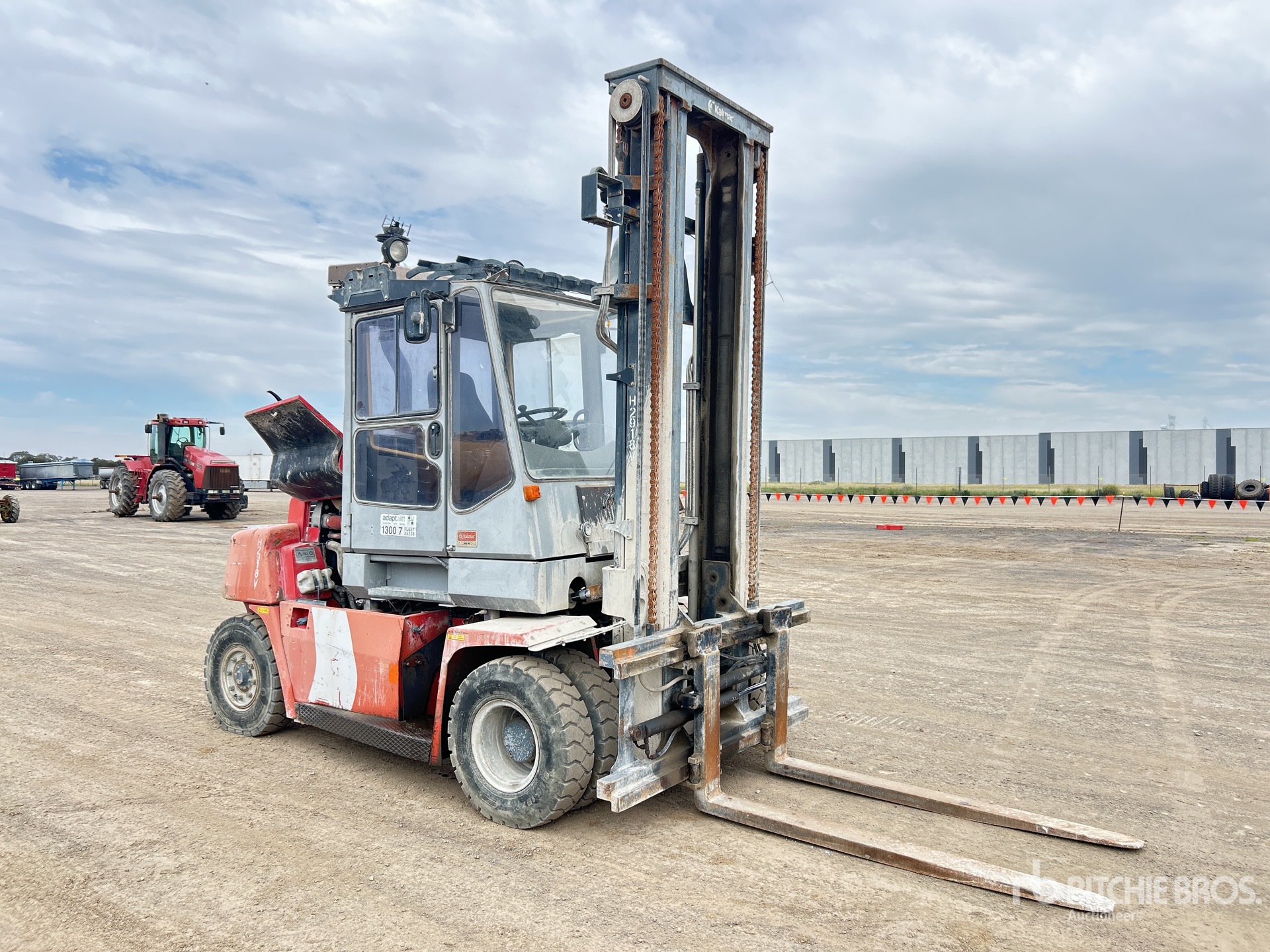 General Appearance with Picture, Right Front Corner