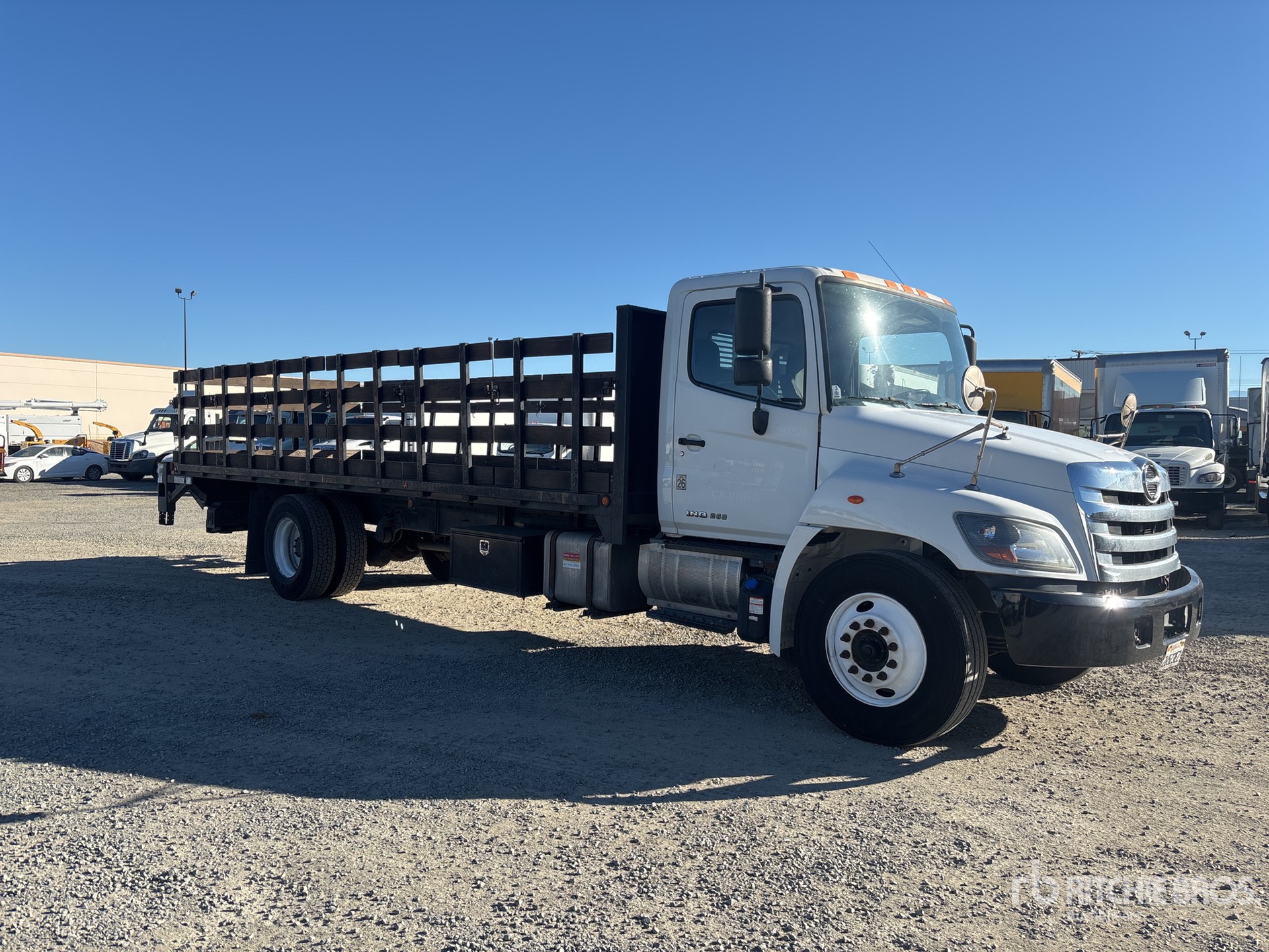 General Appearance with Bild, Ecke vorne rechts