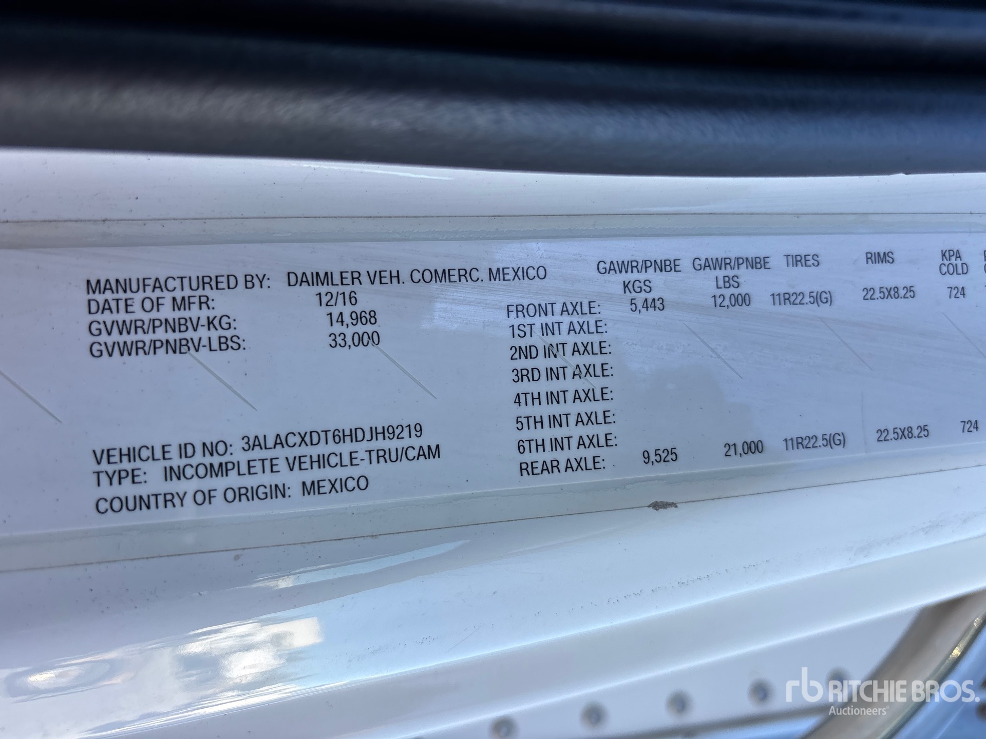 General Appearance with Serial Number / VIN