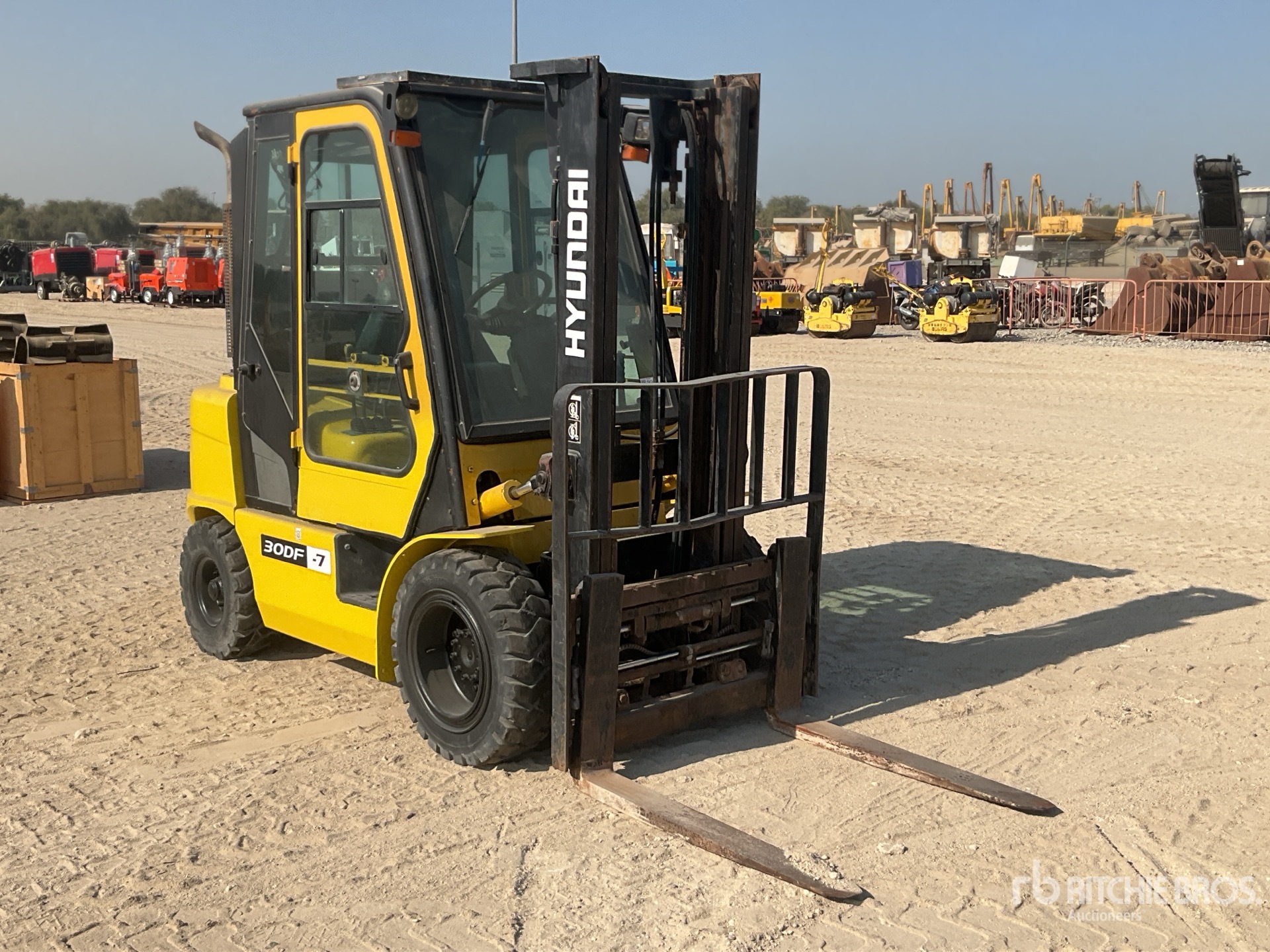 General Appearance with Picture, Right Front Corner