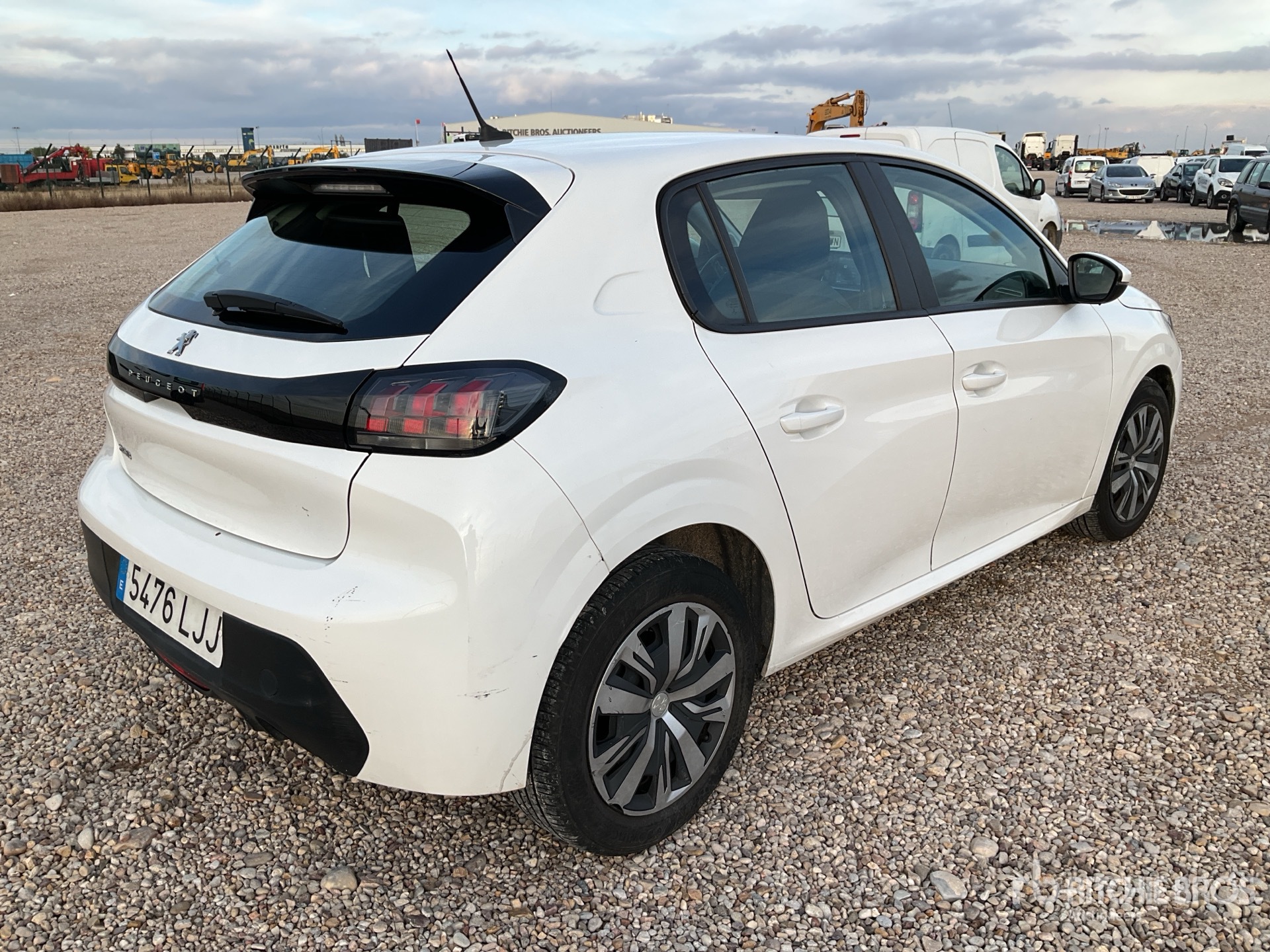 General Appearance with Picture, Right Rear Corner