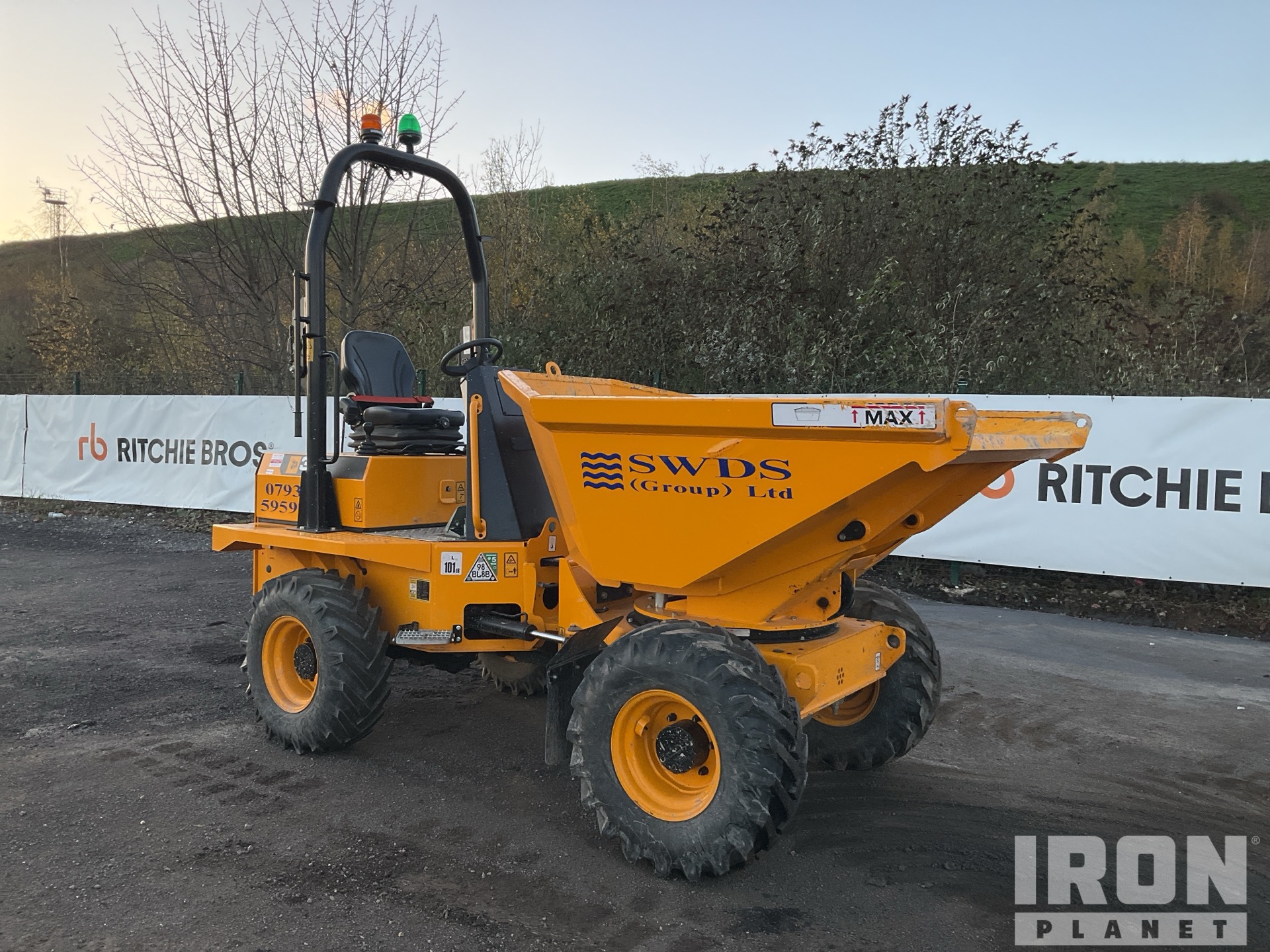 General Appearance with Picture, Right Front Corner