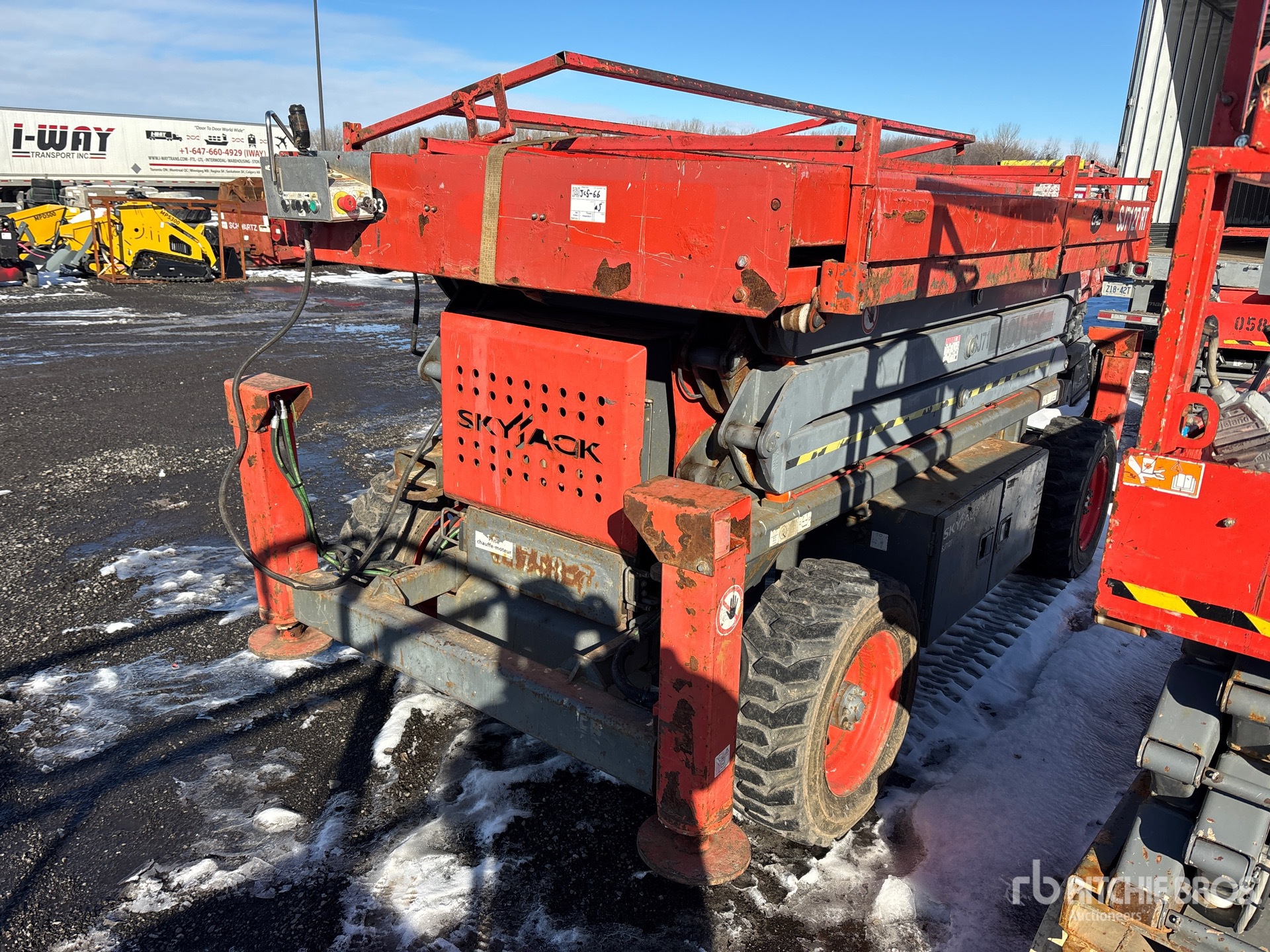 General Appearance with Imagen: esquina trasera derecha