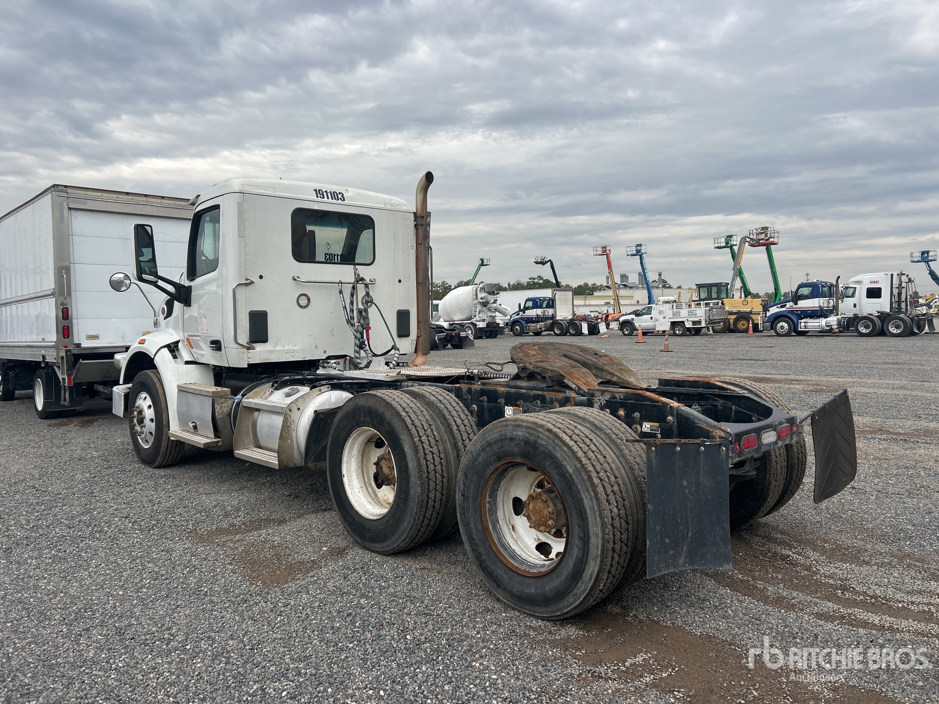 General Appearance with Imagen: esquina trasera izquierda