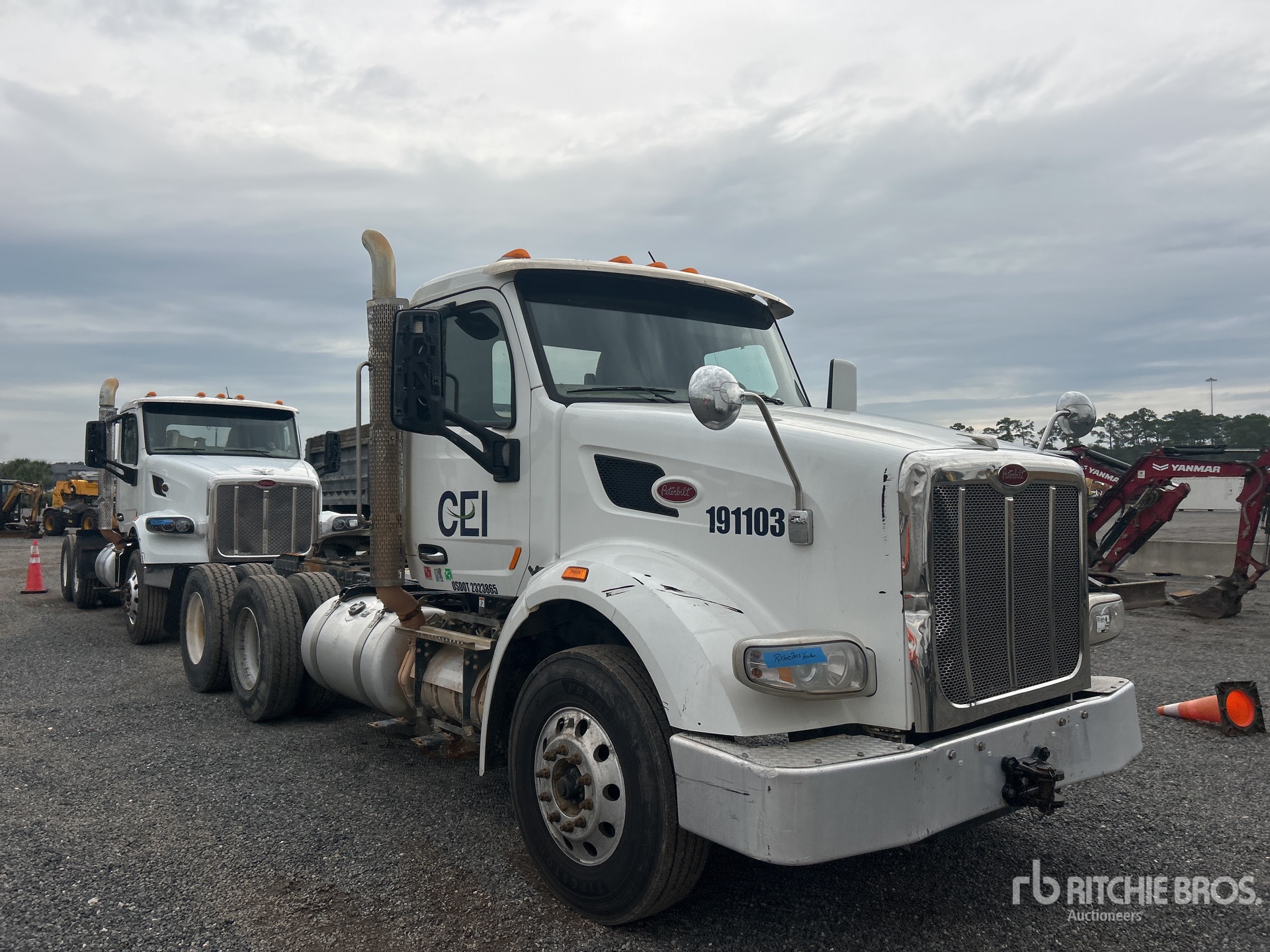 General Appearance with Imagen: esquina delantera derecha