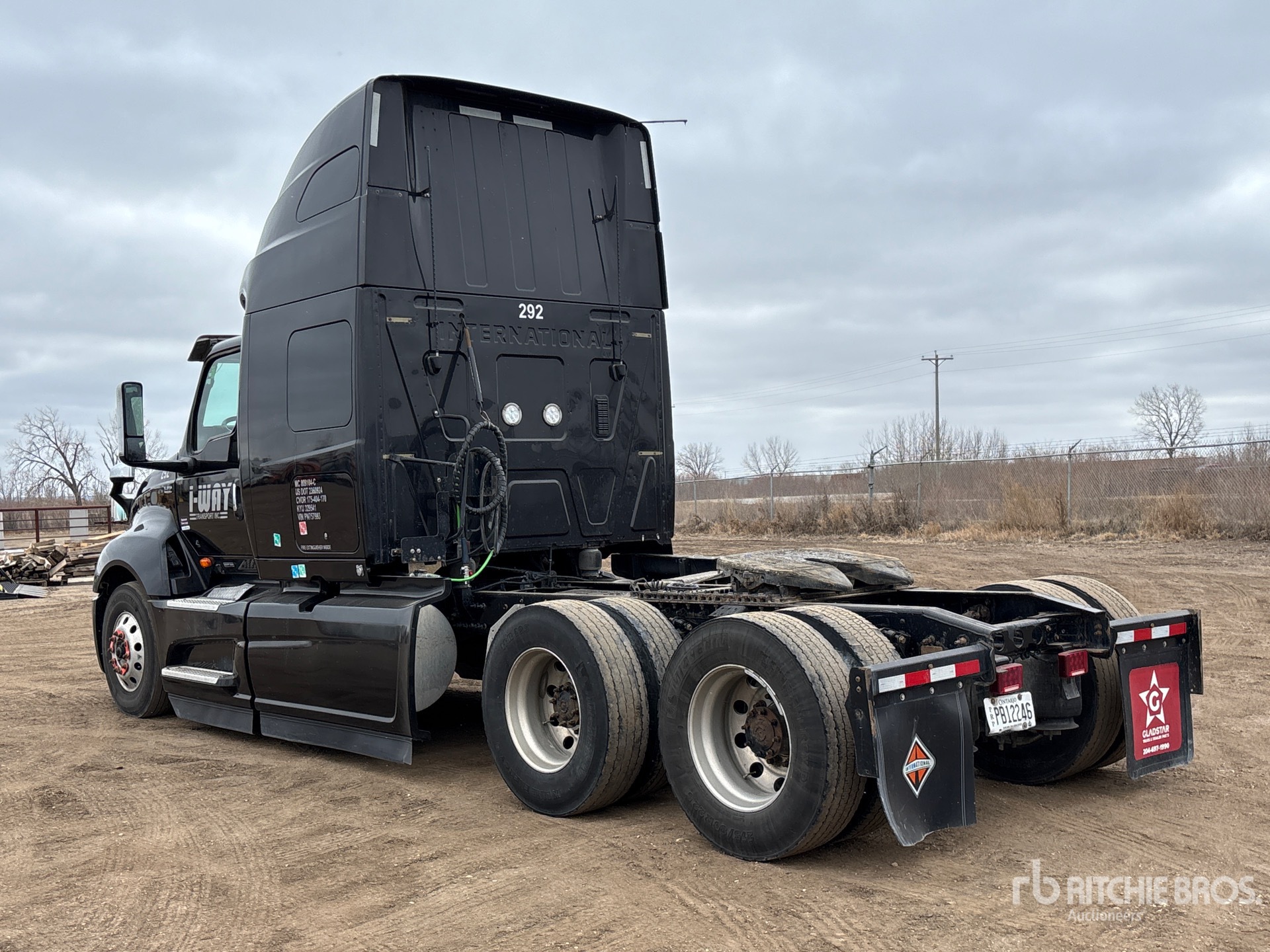 Aspect général with Image, coin arrière gauche
