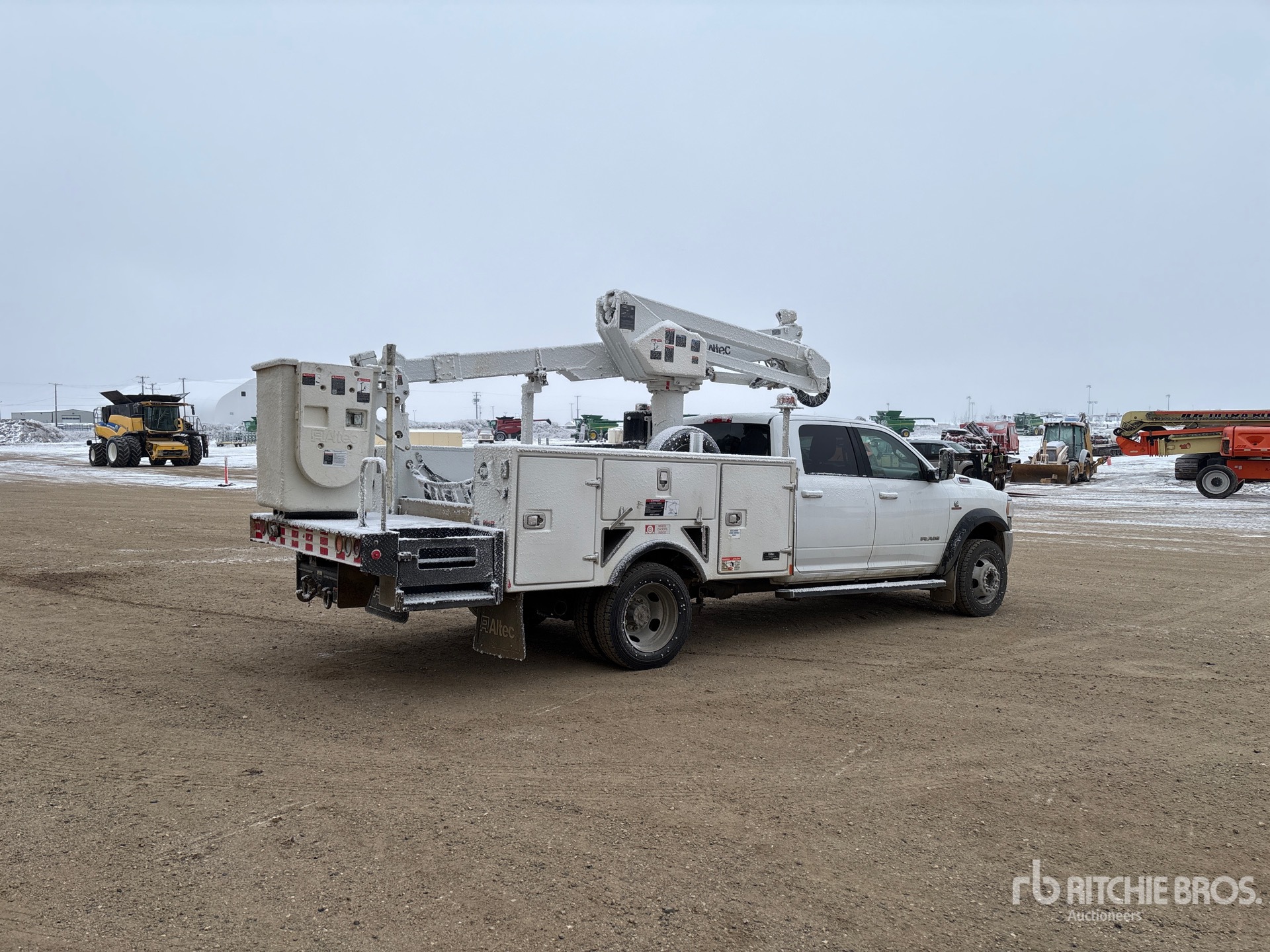 General Appearance with Foto, angolo anteriore sinistro