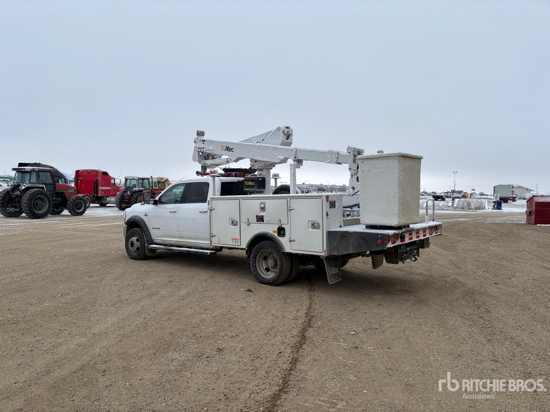 General Appearance with Foto, angolo posteriore sinistro