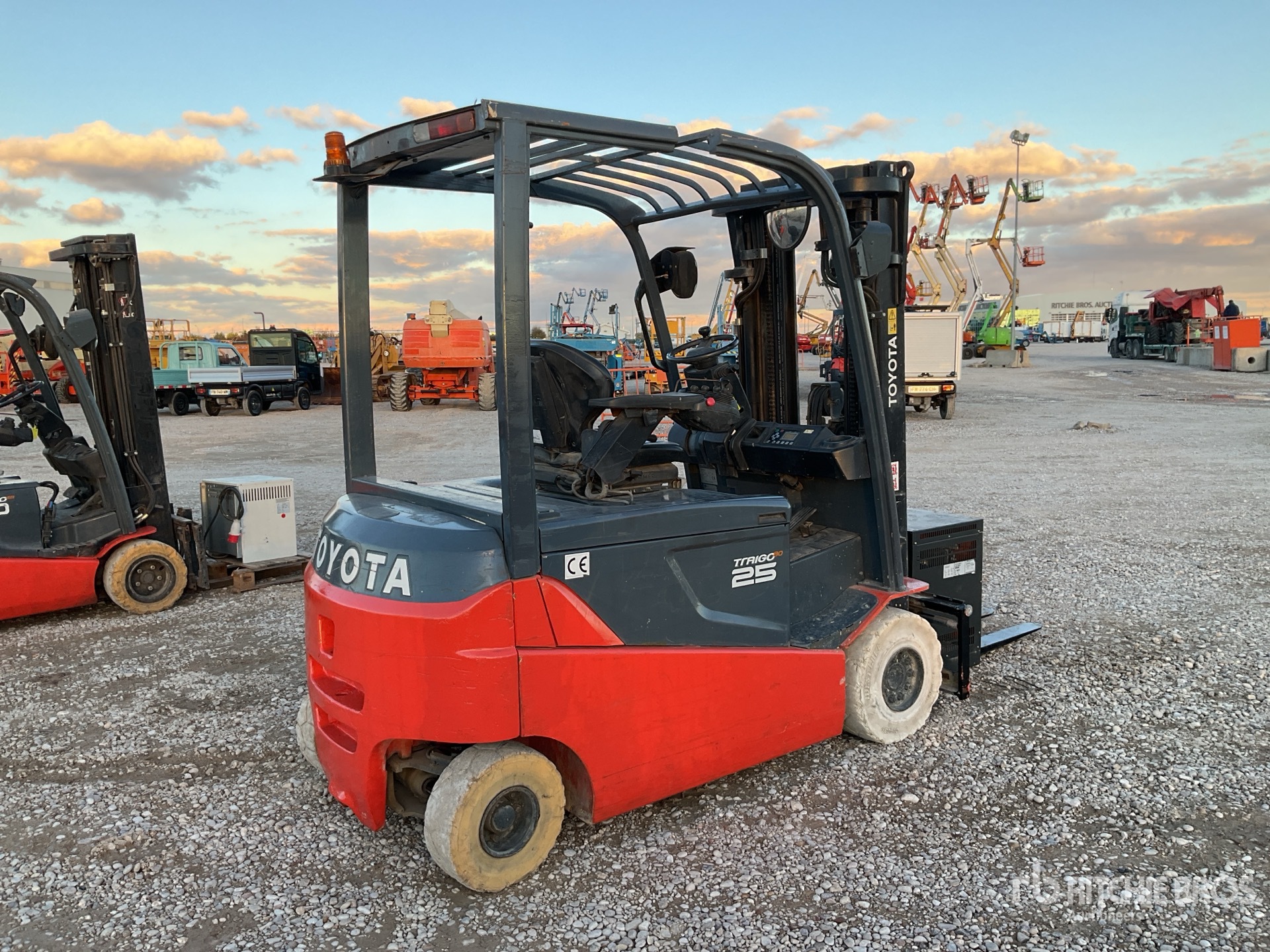 Aspect général with Image, coin arrière droit