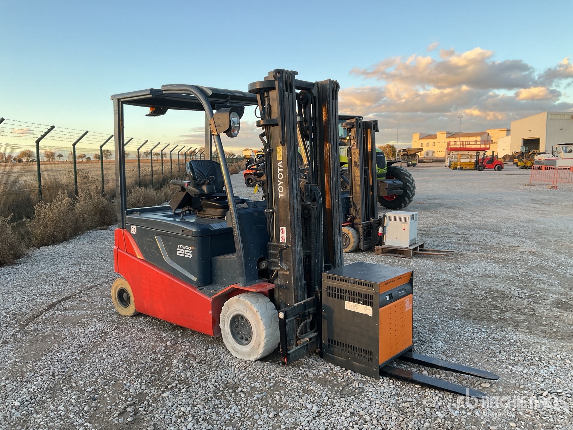 Aspect général with Image, coin avant droit