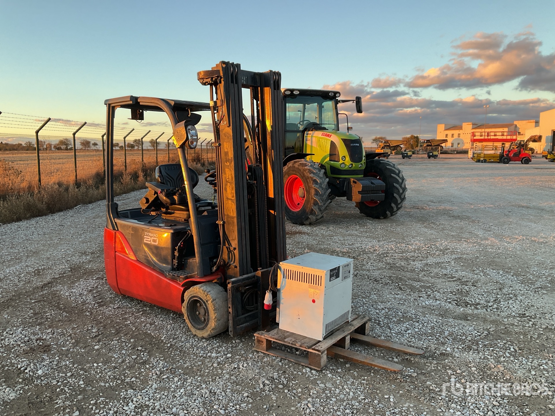 General Appearance with Bild, Ecke vorne rechts