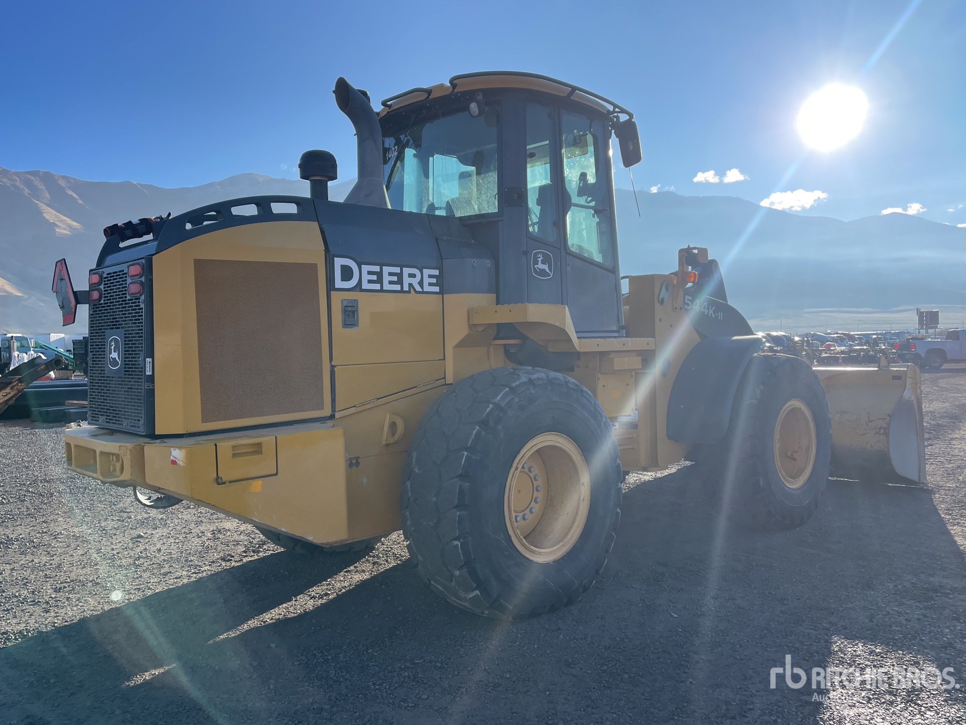 General Appearance with Bild, Ecke hinten rechts