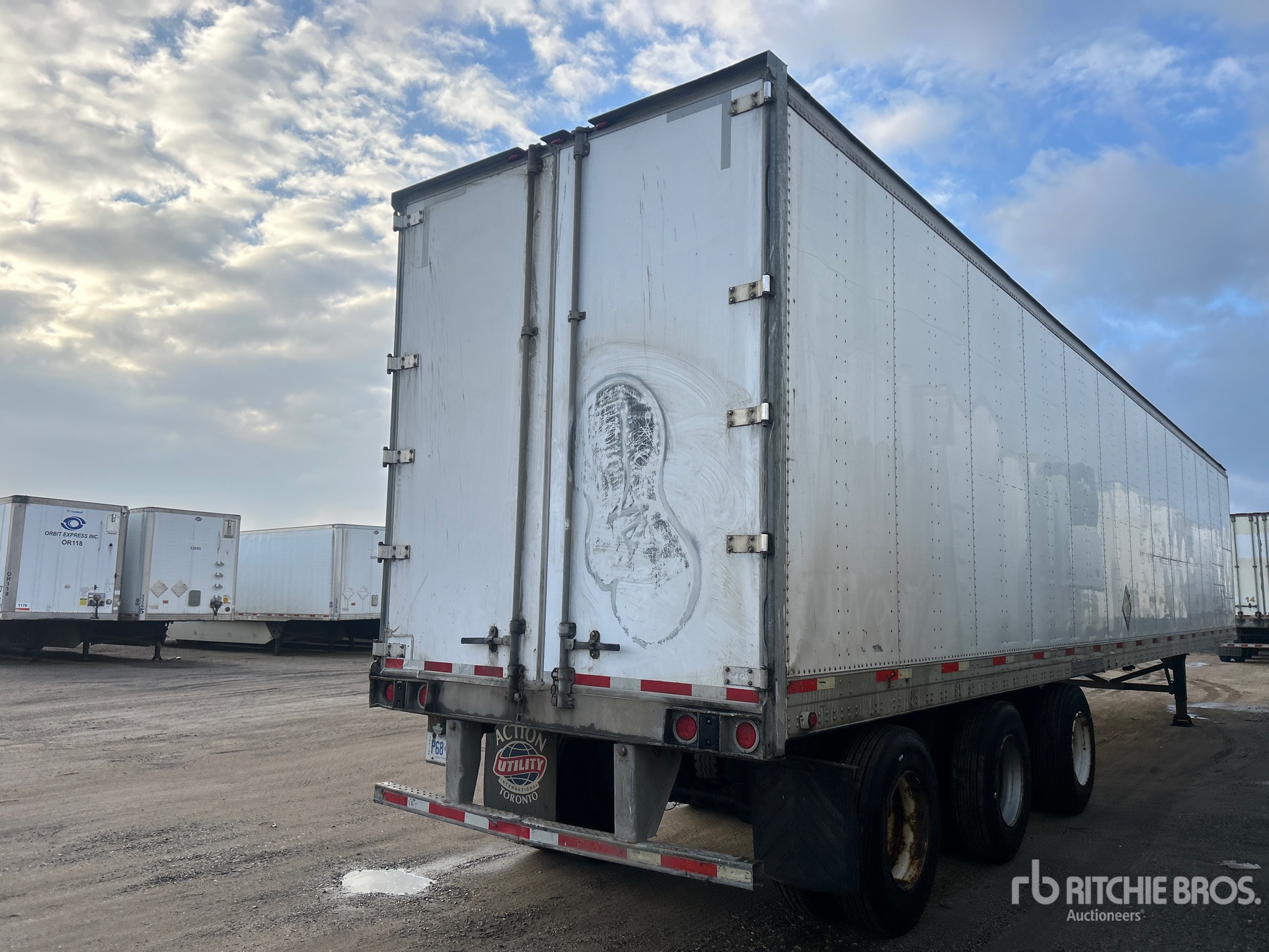 General Appearance with Imagen: esquina trasera derecha