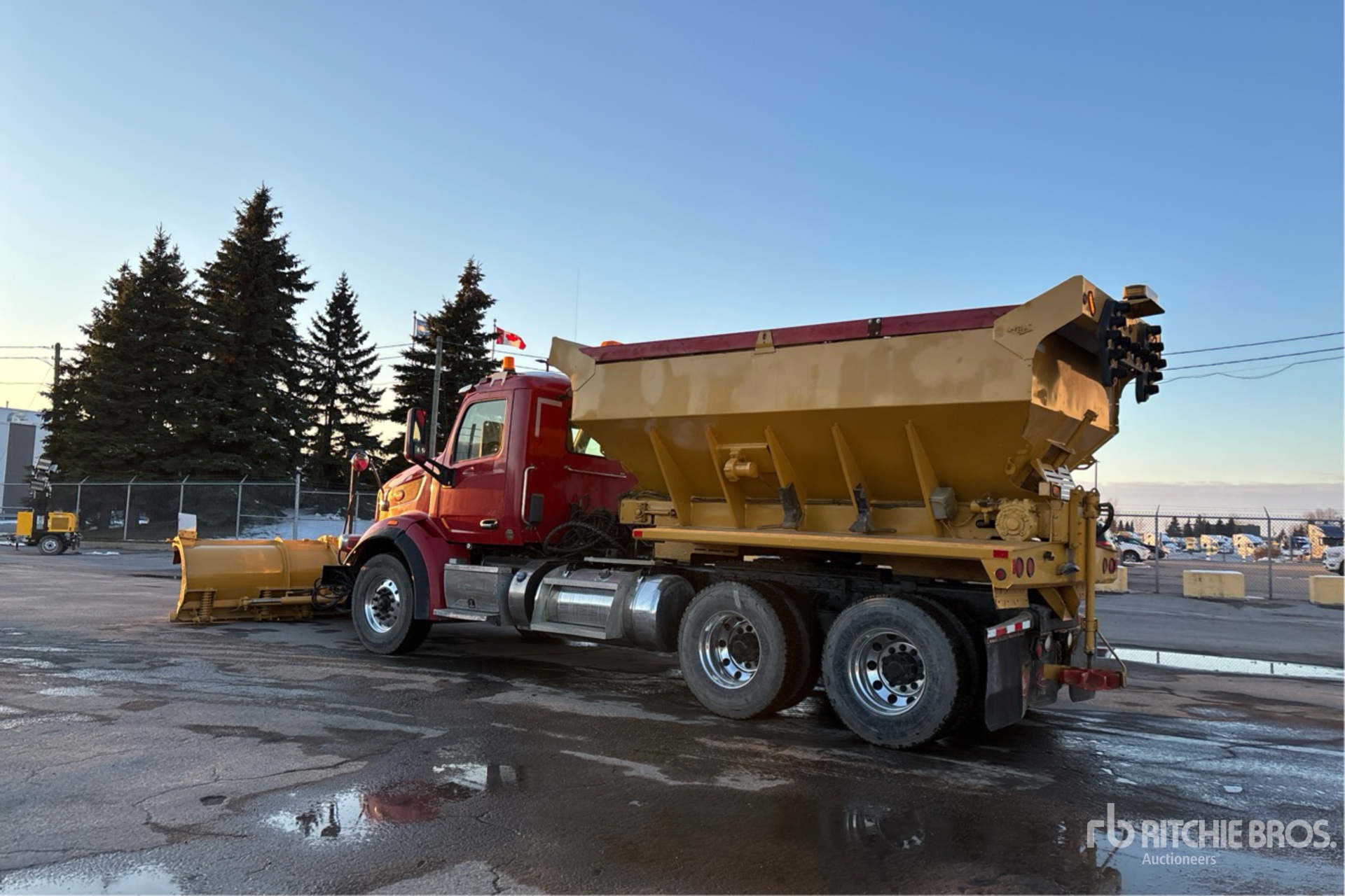 General Appearance with Imagen: esquina trasera izquierda