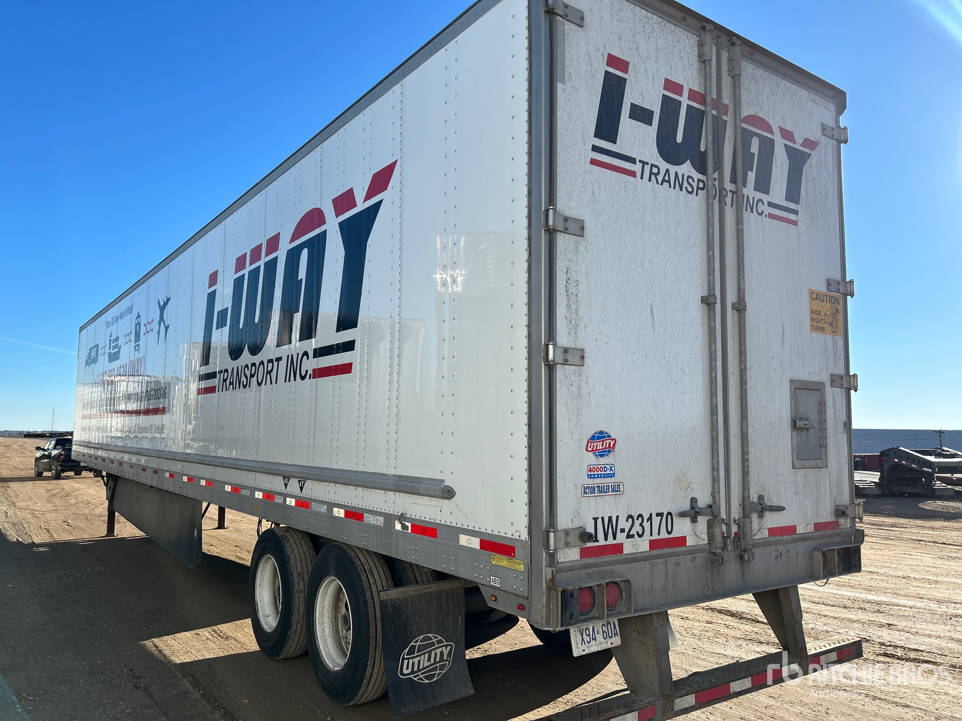 General Appearance with Foto, angolo posteriore sinistro