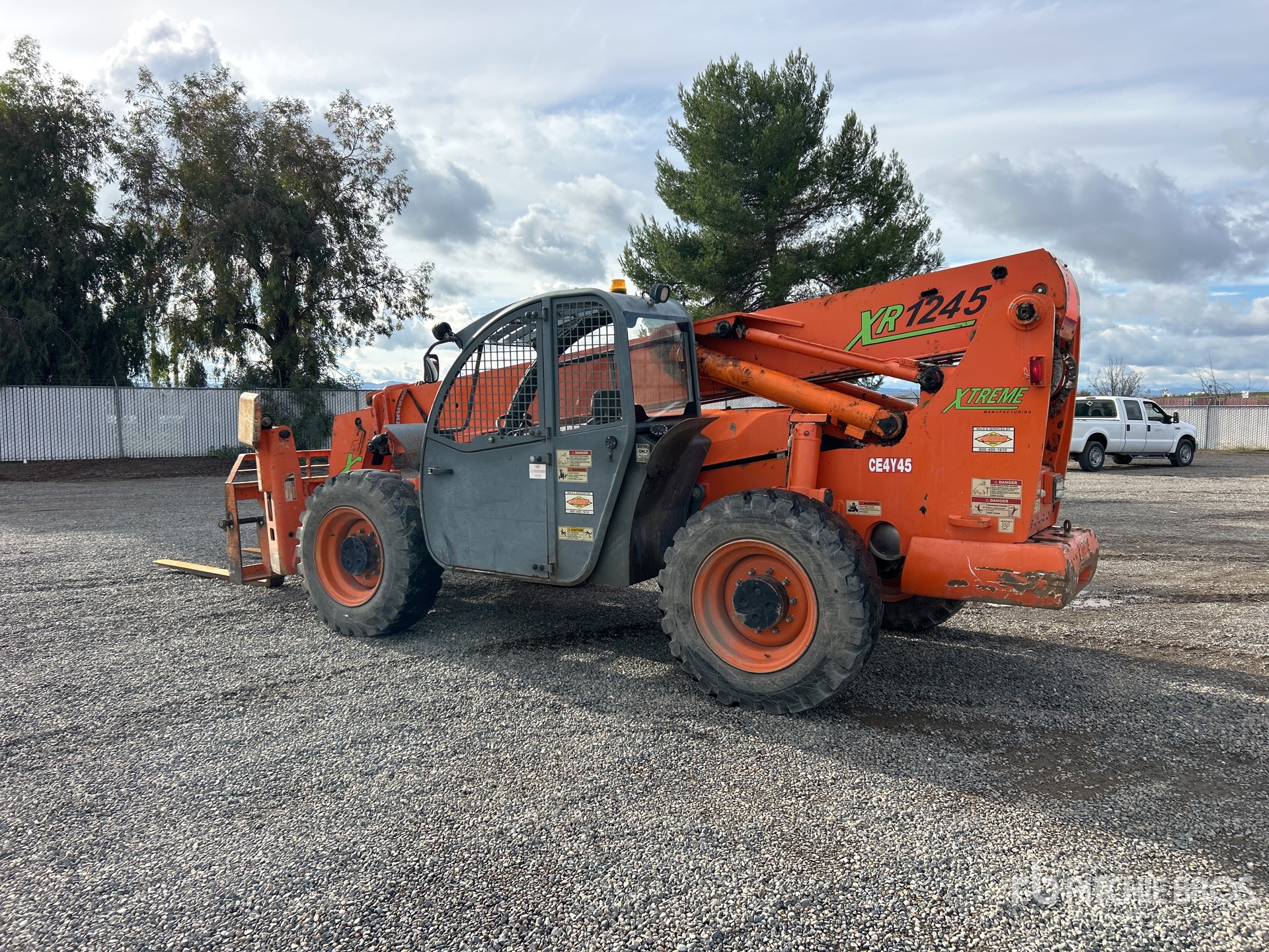 General Appearance with Picture, Left Rear Corner