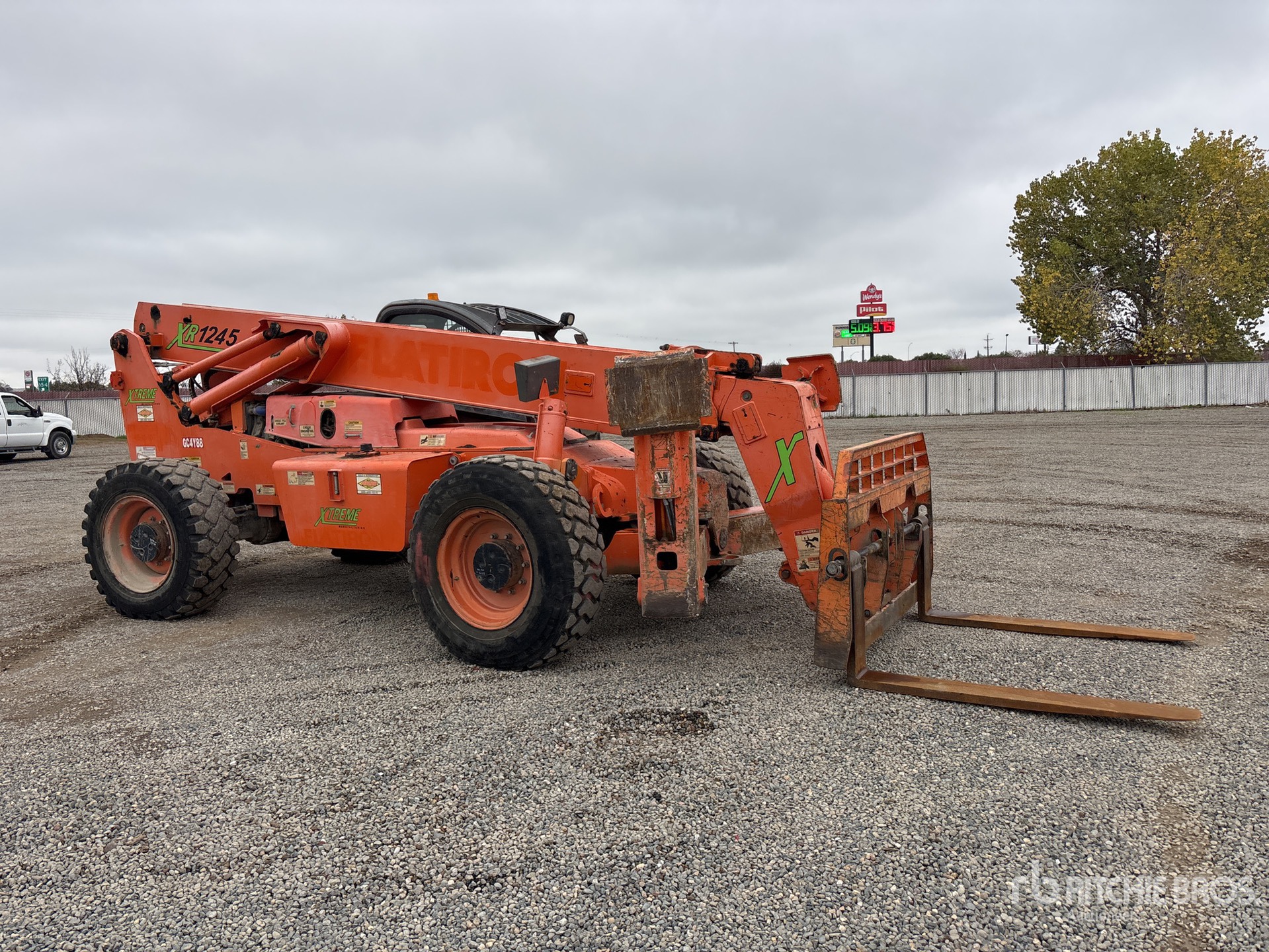 General Appearance with Picture, Right Front Corner