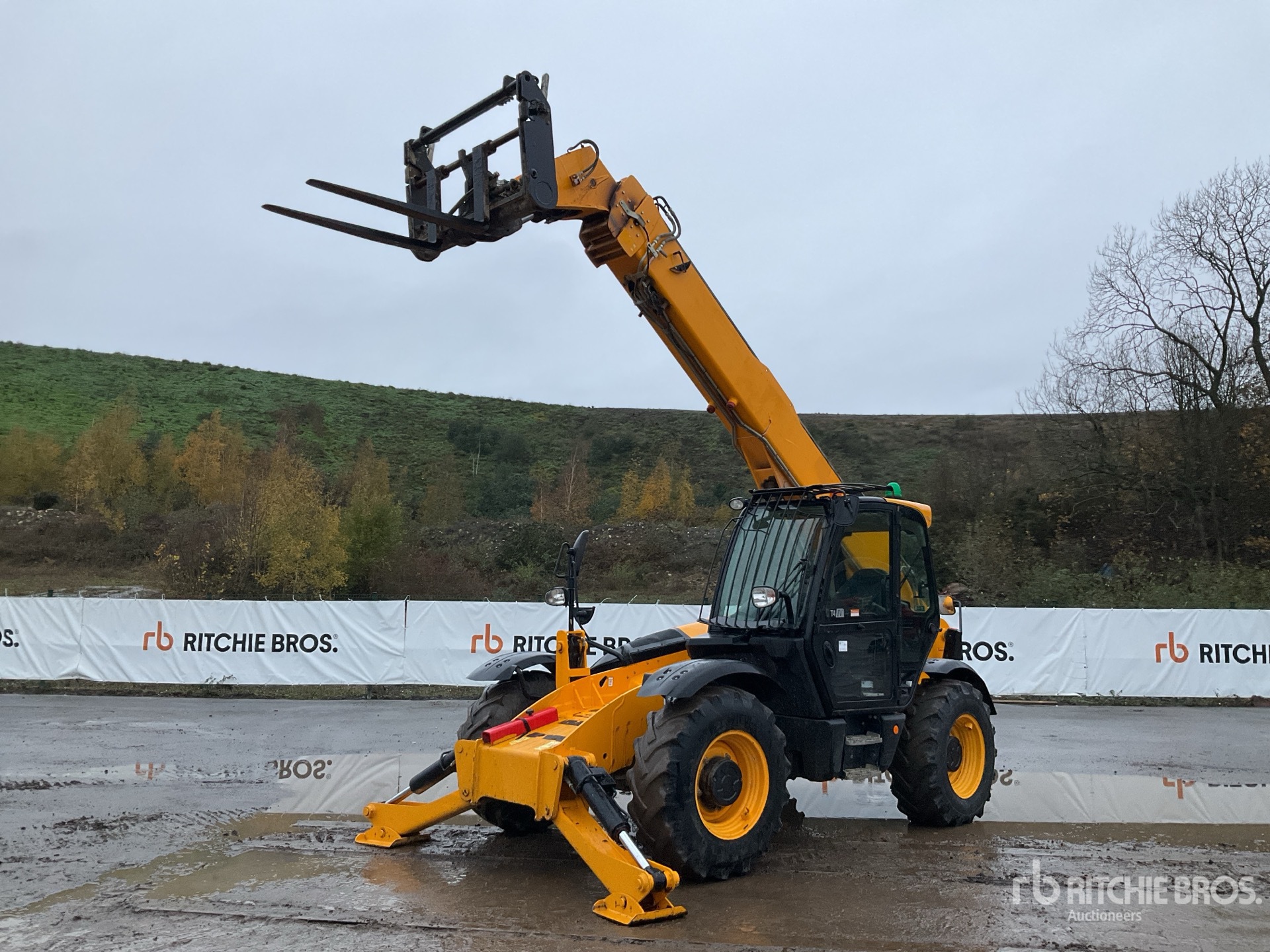 General Appearance with Featured Photo