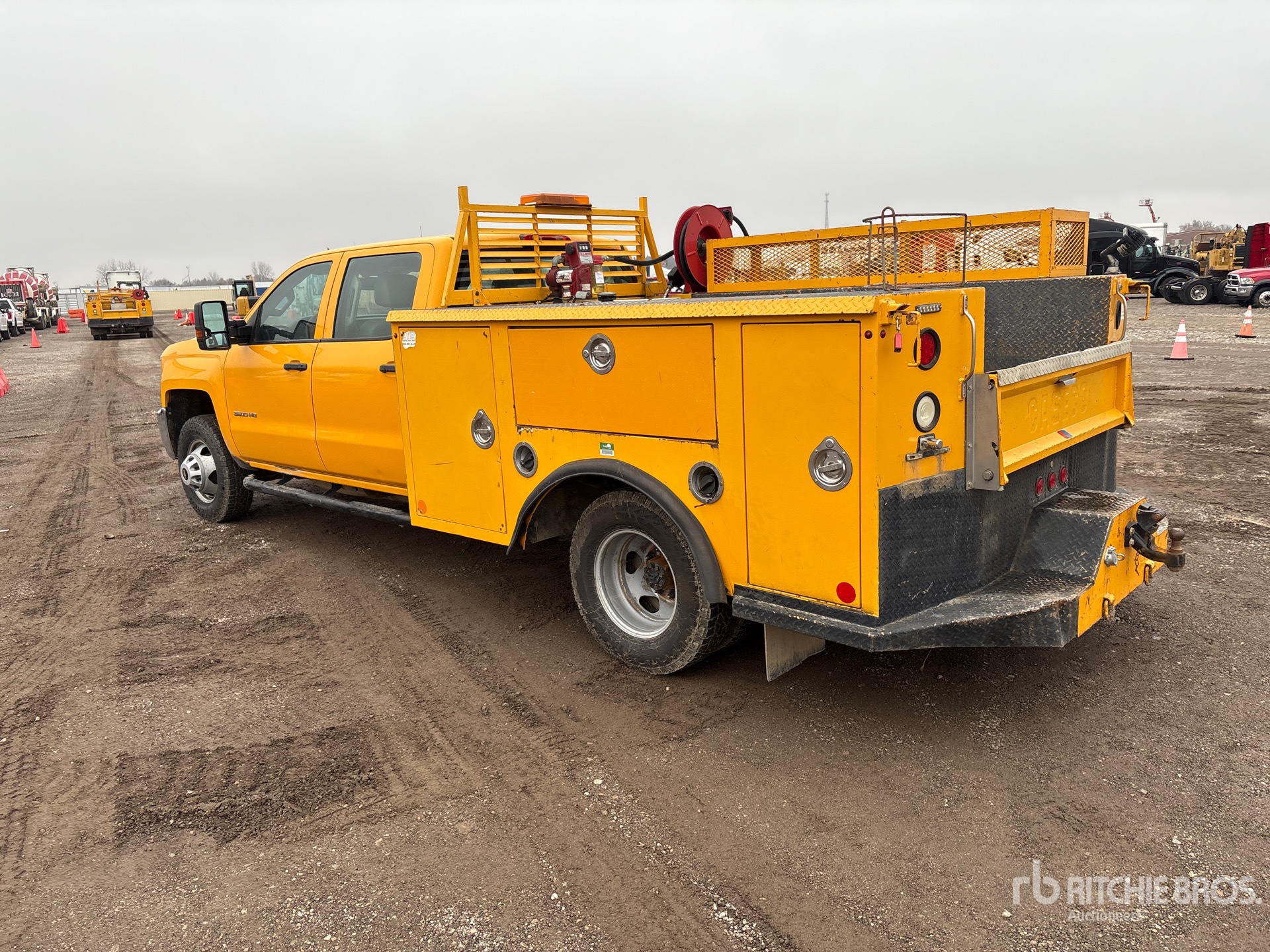 General Appearance with Foto, angolo posteriore sinistro