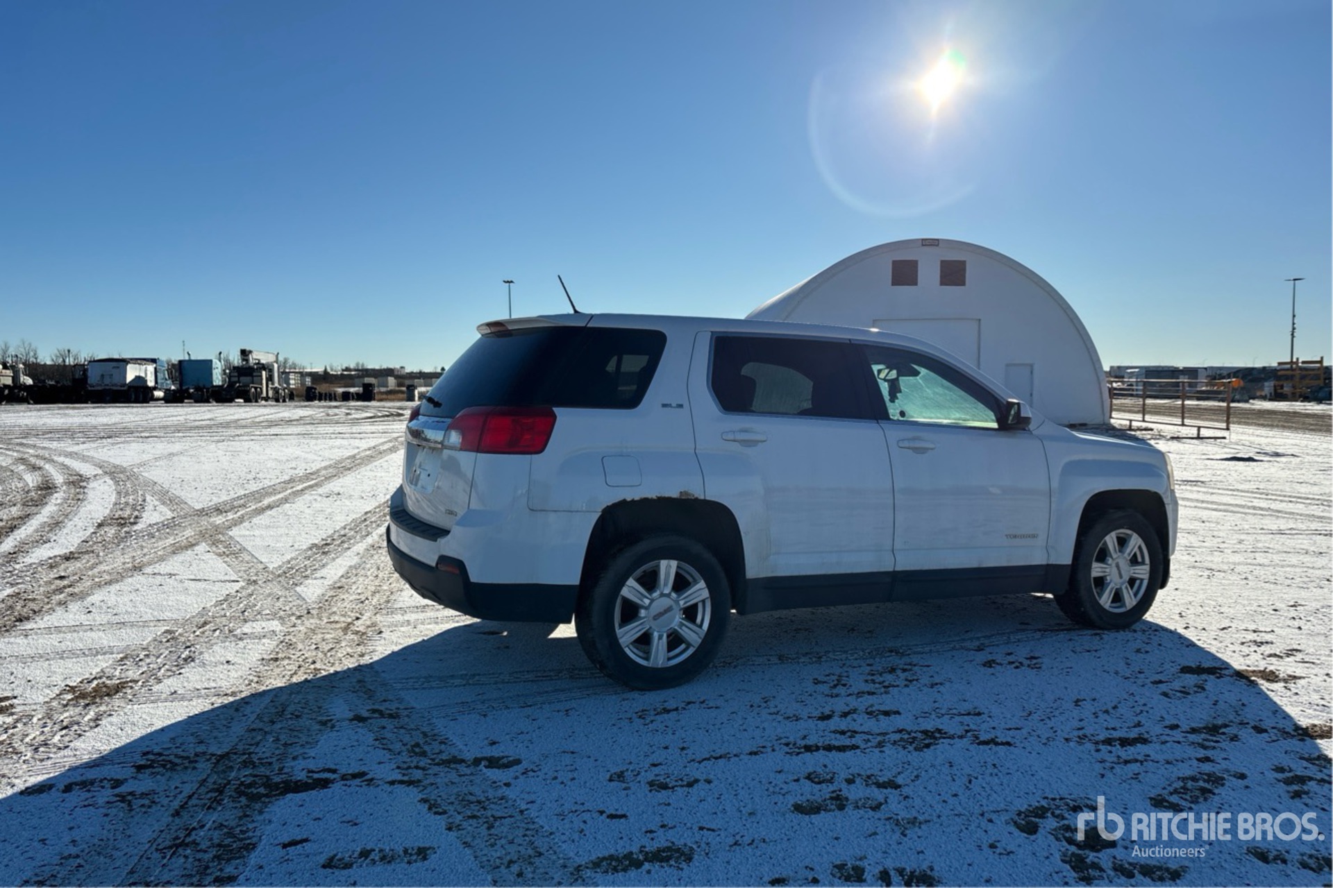 General Appearance with Picture, Right Rear Corner