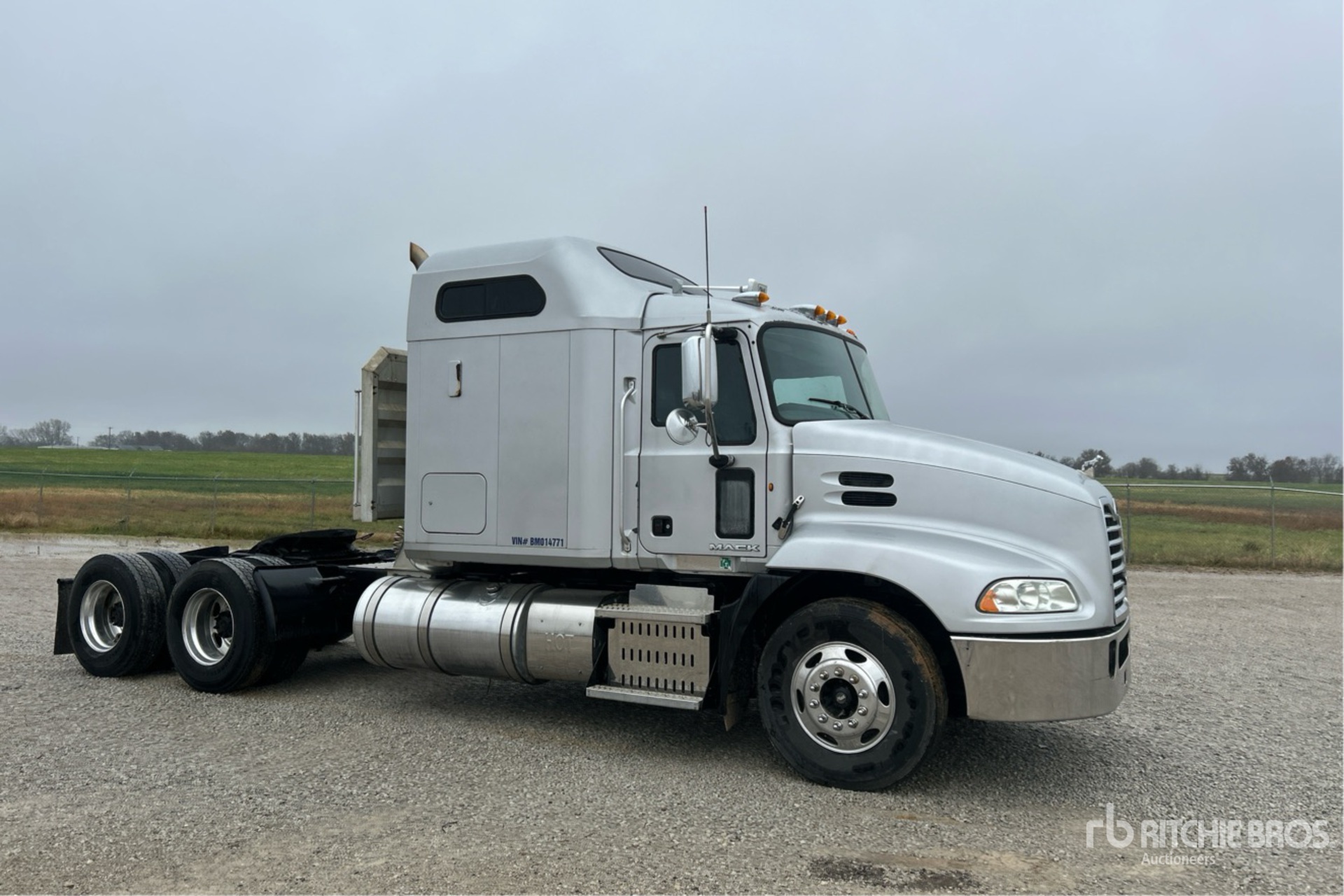 Aspect général with Image, coin avant droit