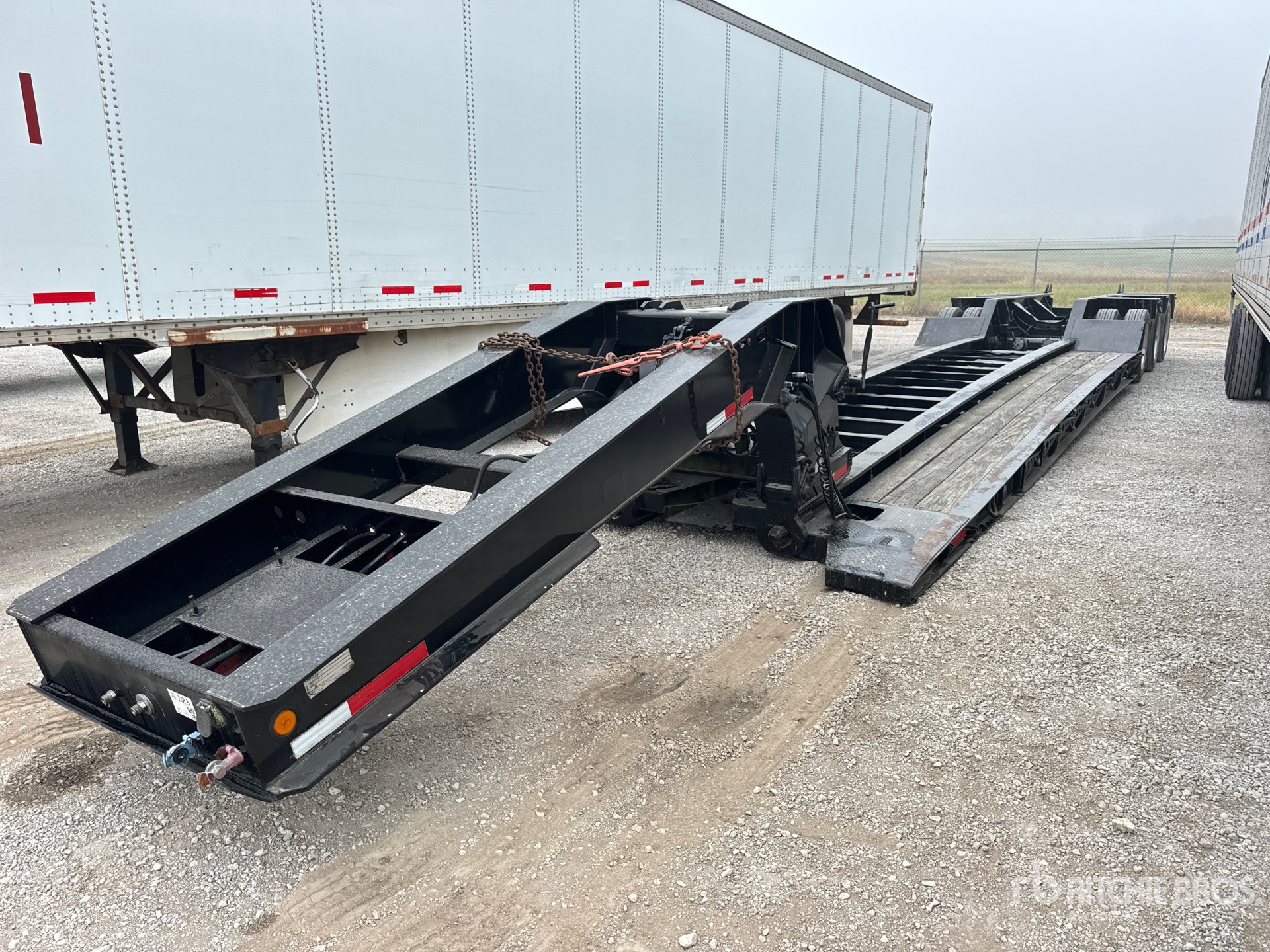 General Appearance with Foto, angolo anteriore sinistro