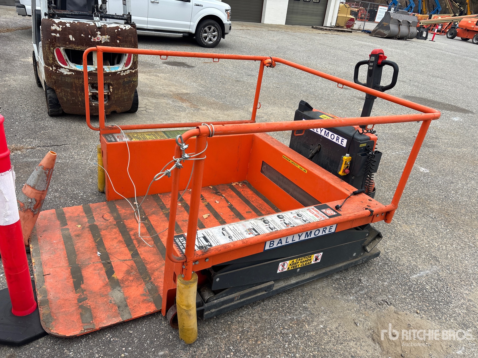 General Appearance with Featured Photo