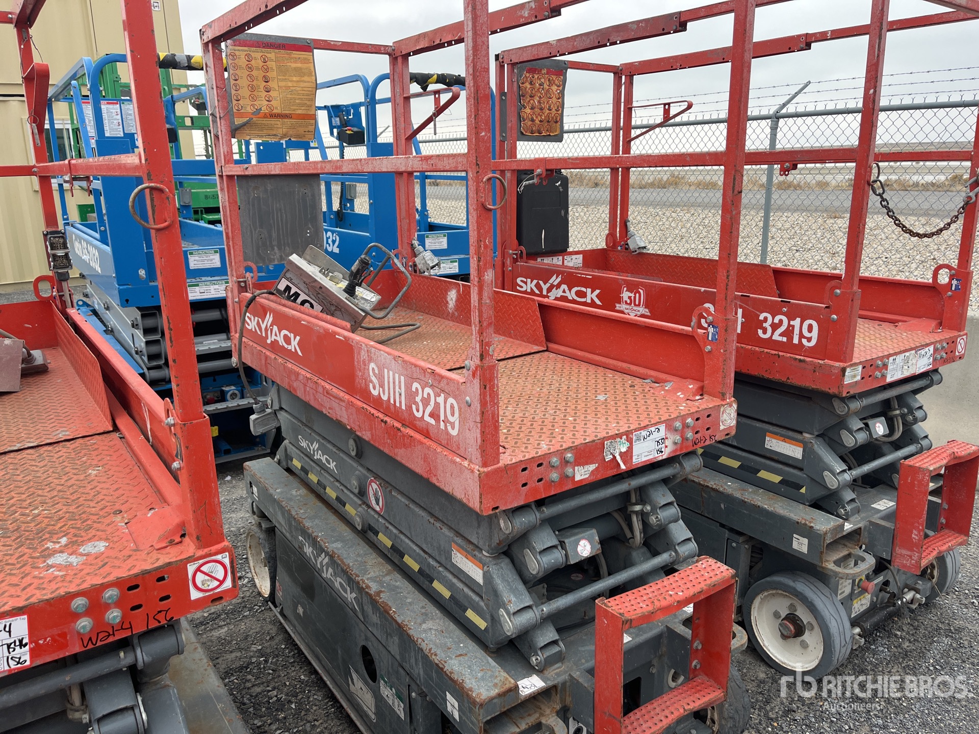 General Appearance with Imagen: esquina delantera derecha