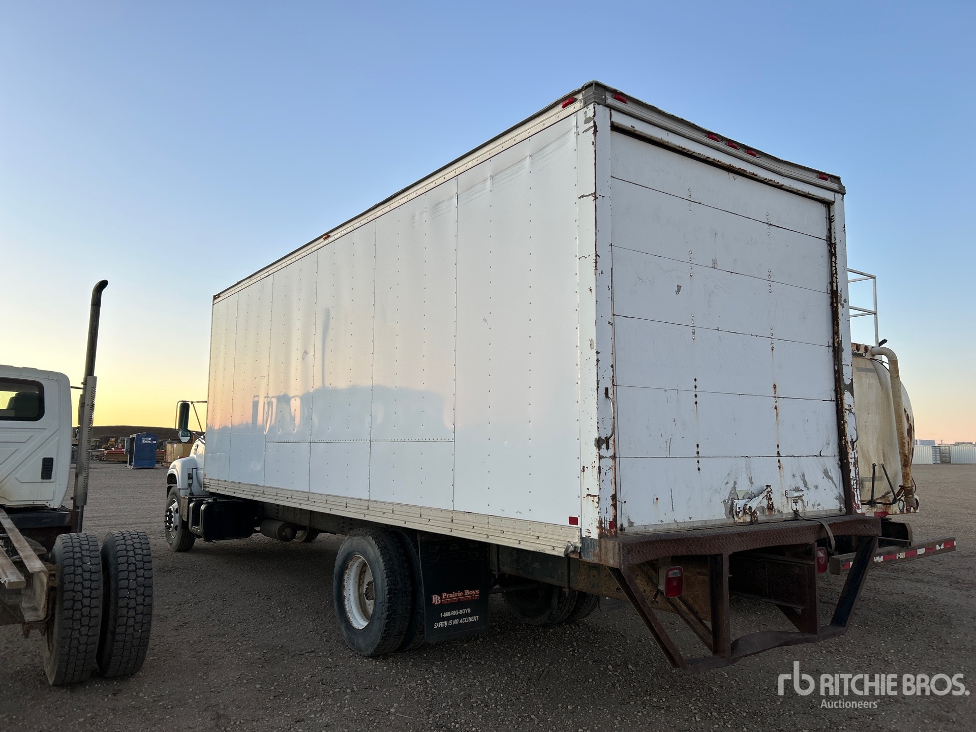 General Appearance with Imagen: esquina trasera izquierda